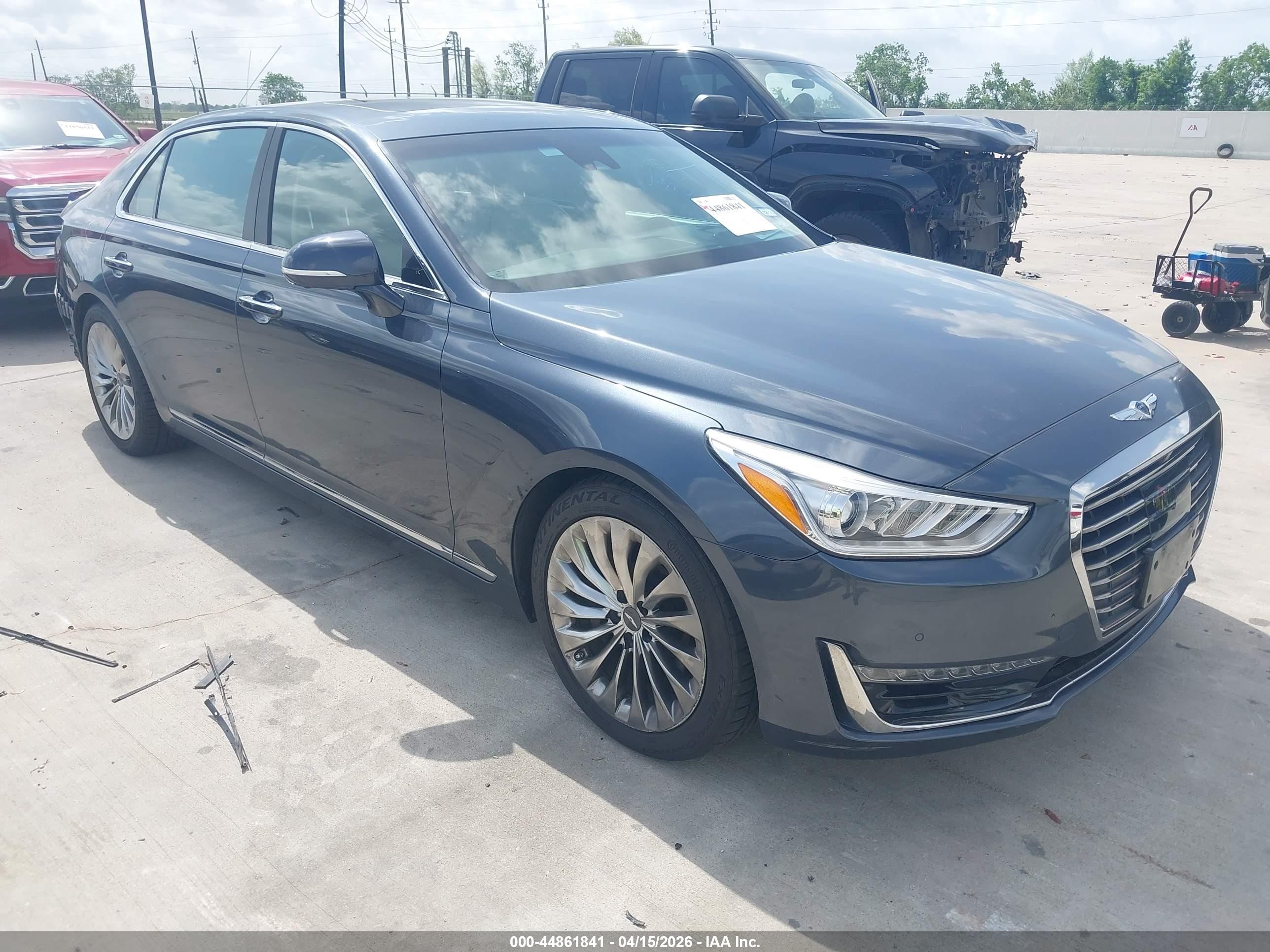 2017 Genesis G90 Premium, VIN KMHG34JA6HU016529 — Rear end