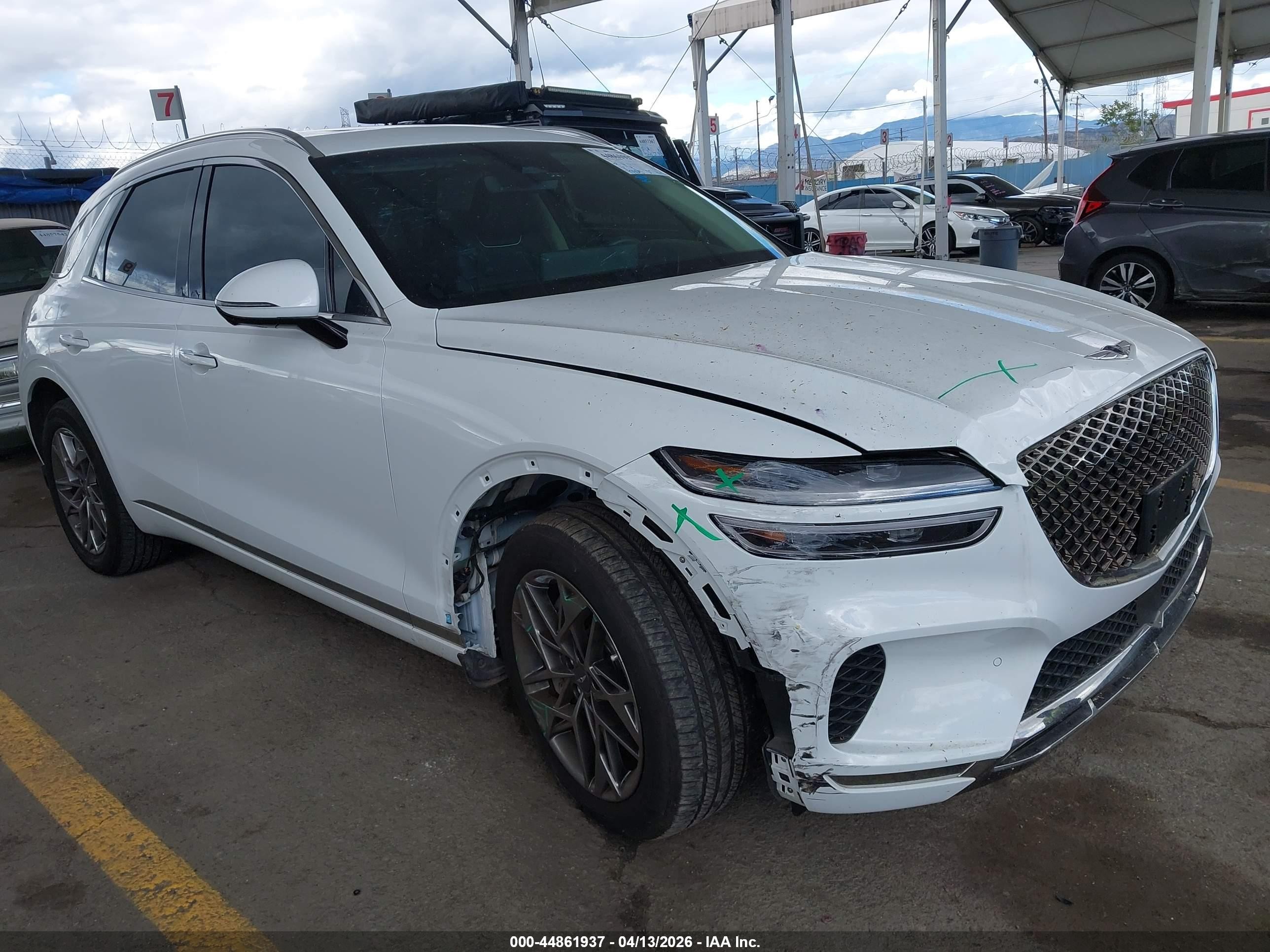 2024 Genesis GV70 2.5T, VIN 5NMMADTB7RH012145 — Side