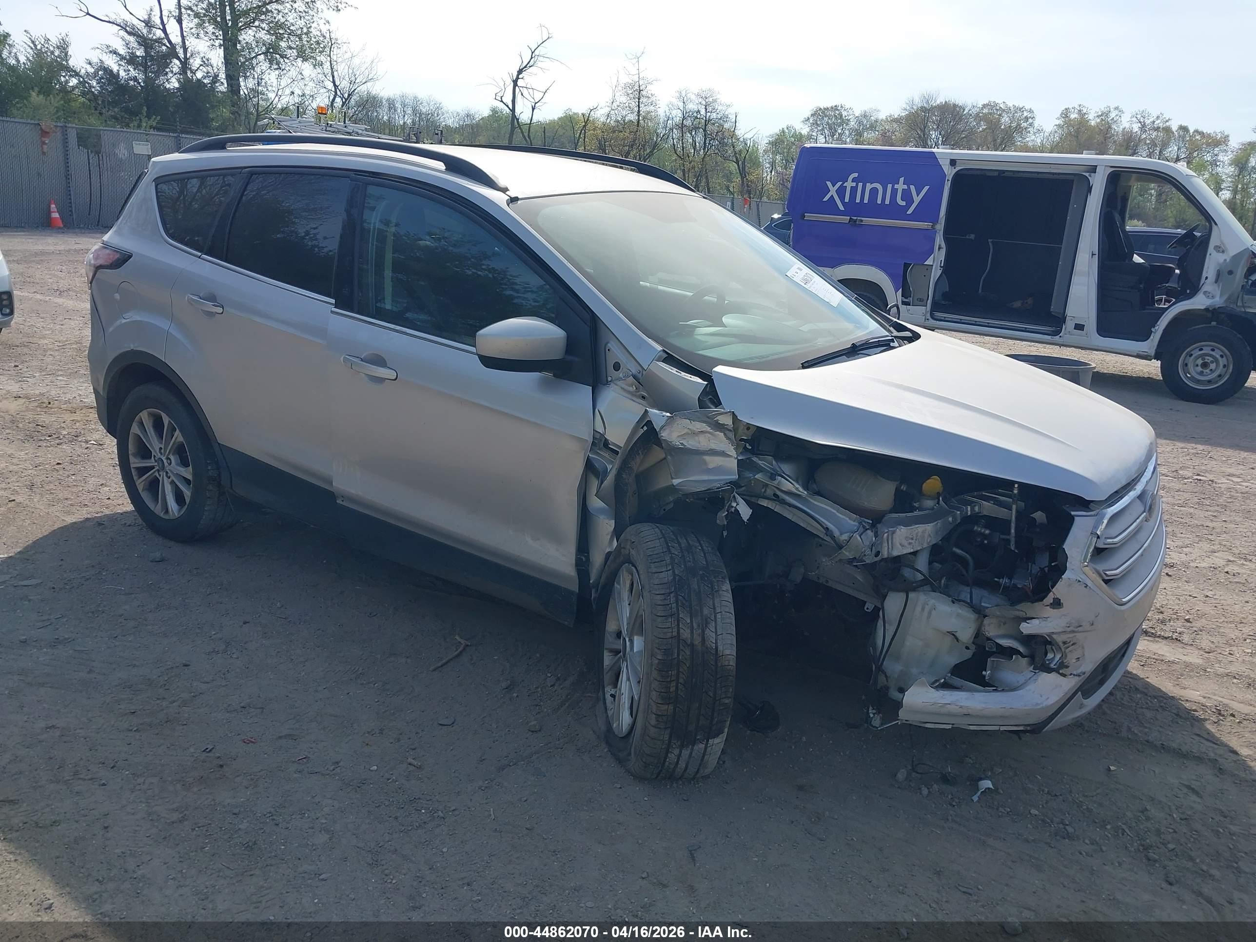 2018 Ford Escape SE, VIN 1FMCU0GD7JUA52905 — Front end