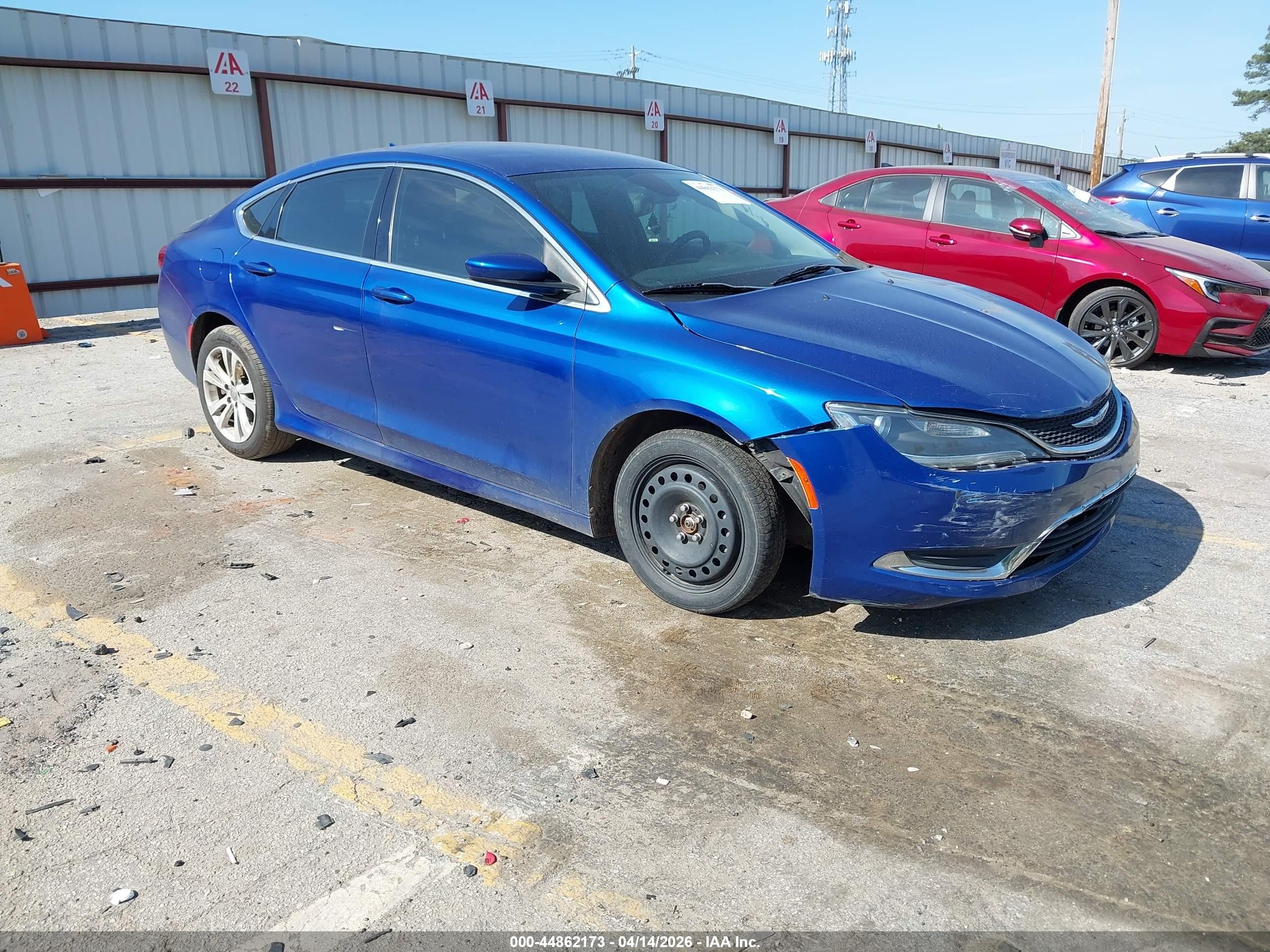 2017 Chrysler 200 Limited Platinum, VIN 1C3CCCAB6HN511642 — Перед