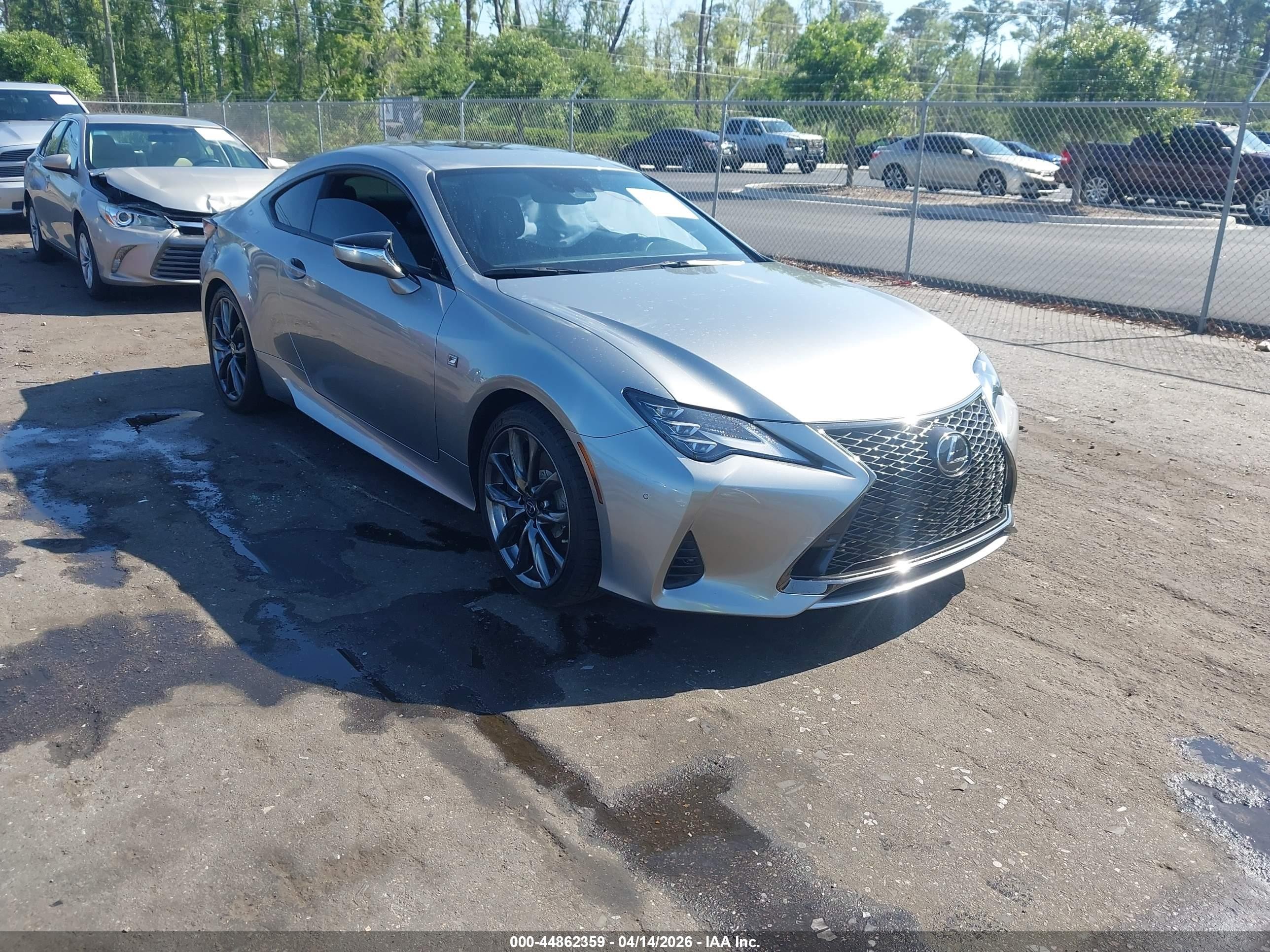 2022 Lexus RC 350 F Sport, VIN JTHGZ5BC2N5026486 — Бок