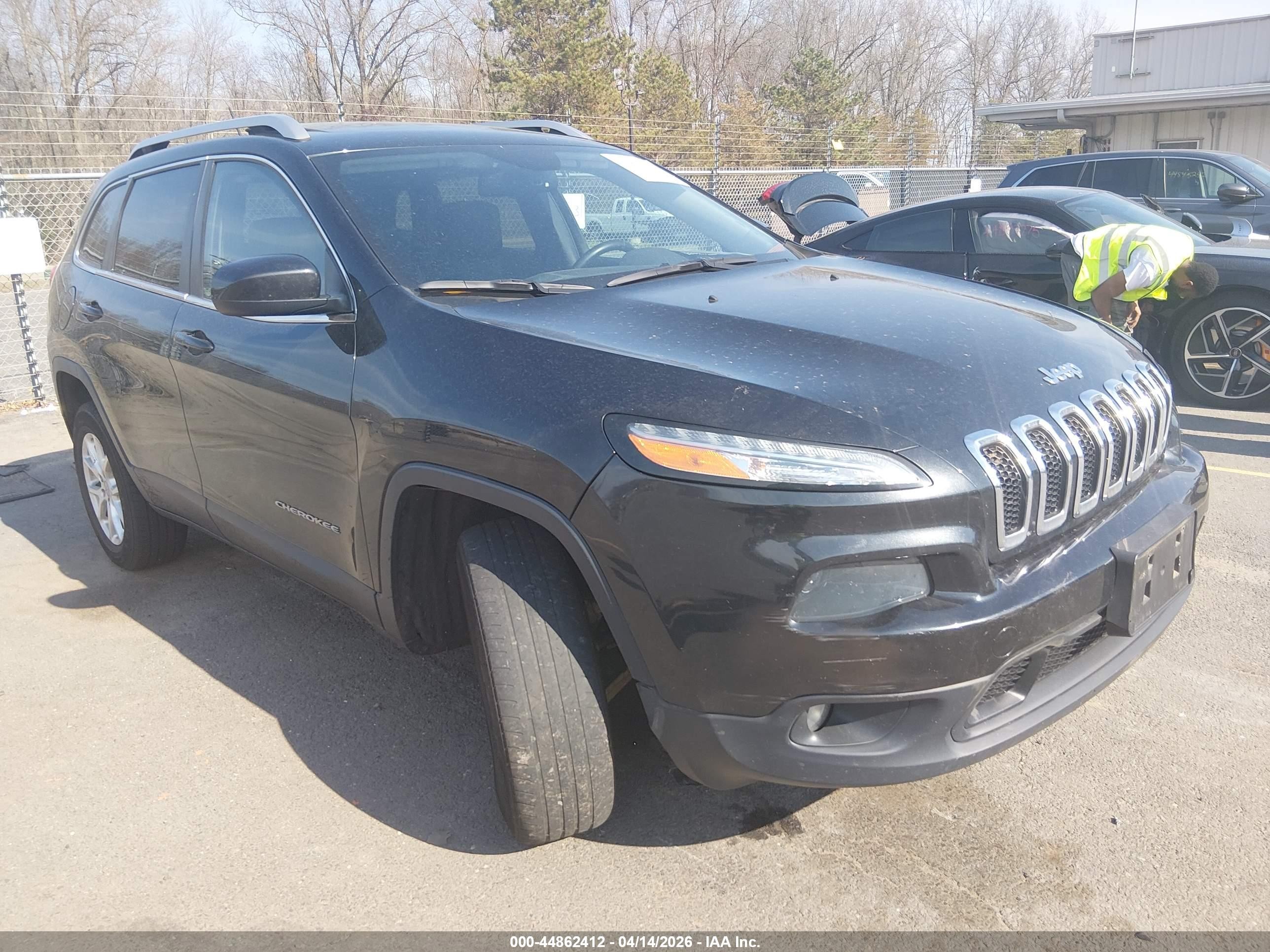 2014 Jeep Cherokee Latitude, VIN 1C4PJMCS0EW248463 — Undercarriage