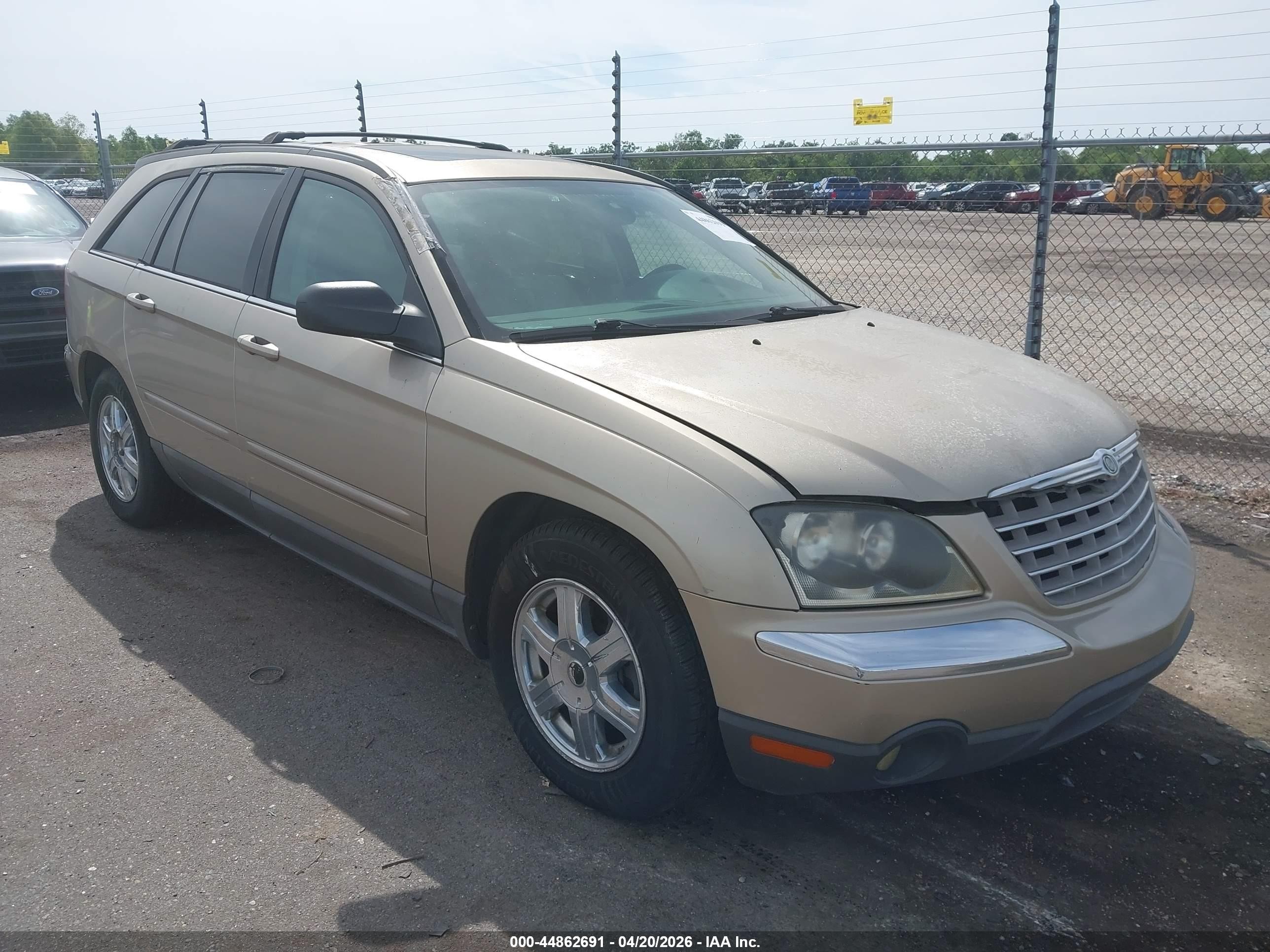 2004 Chrysler Pacifica, VIN 2C8GF68464R600796 — Normal wear