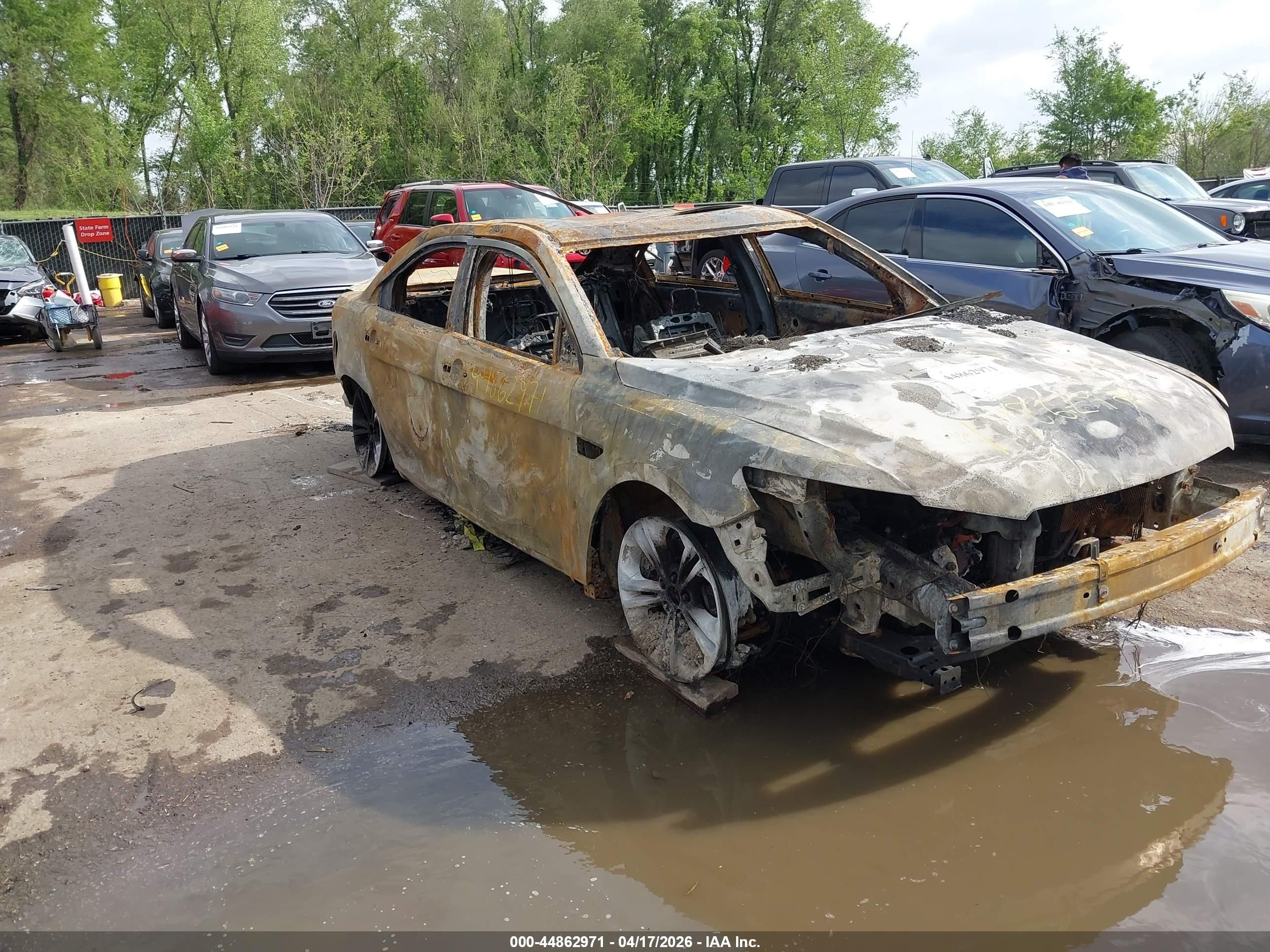 2018 Ford Taurus SEL, VIN 1FAHP2H83JG115162 — Burn