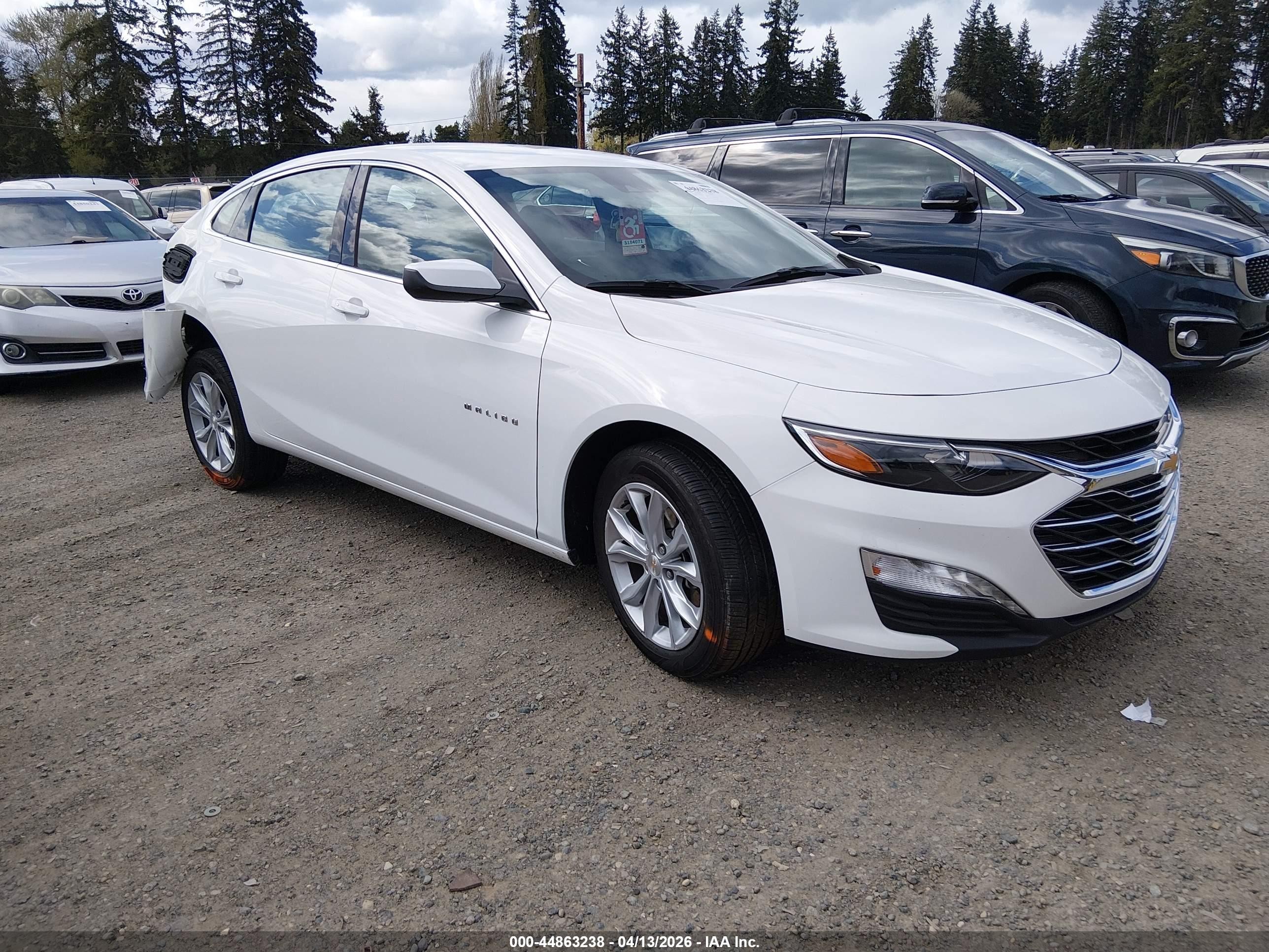 2025 Chevrolet Malibu LT, VIN 1G1ZD5ST8SF157221 — Зад