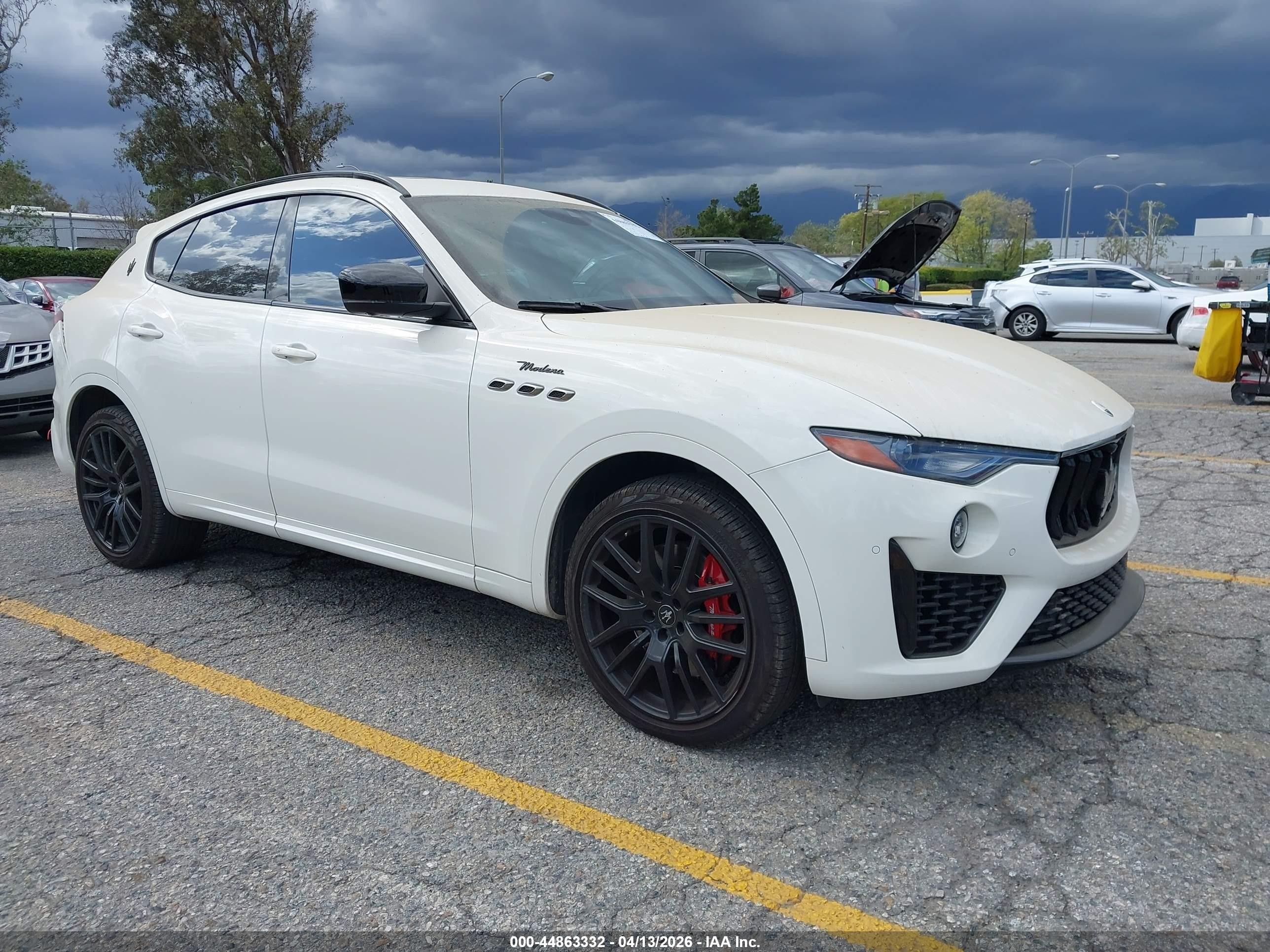 2022 Maserati Levante Modena, VIN ZN661YUM2NX391751 — Rear end