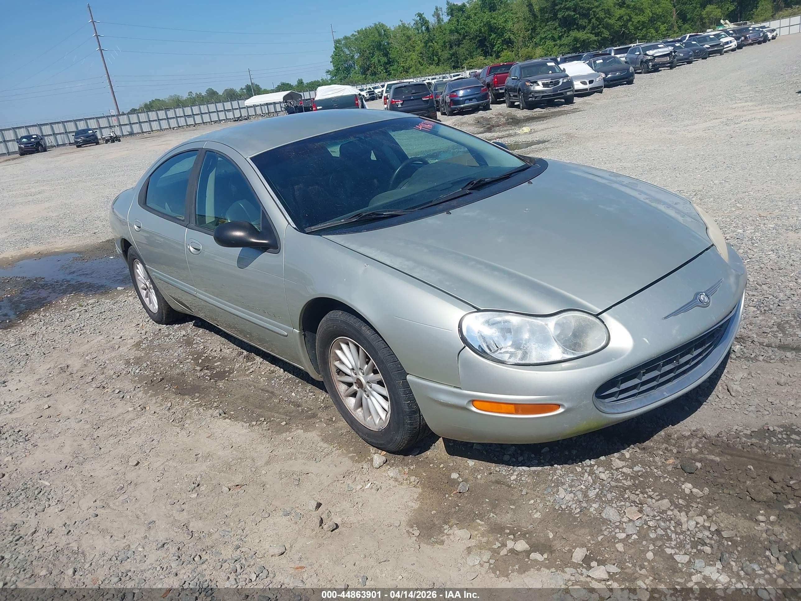 2000 Chrysler Concorde LX, VIN 2C3HD46R3YH169459 — Перед