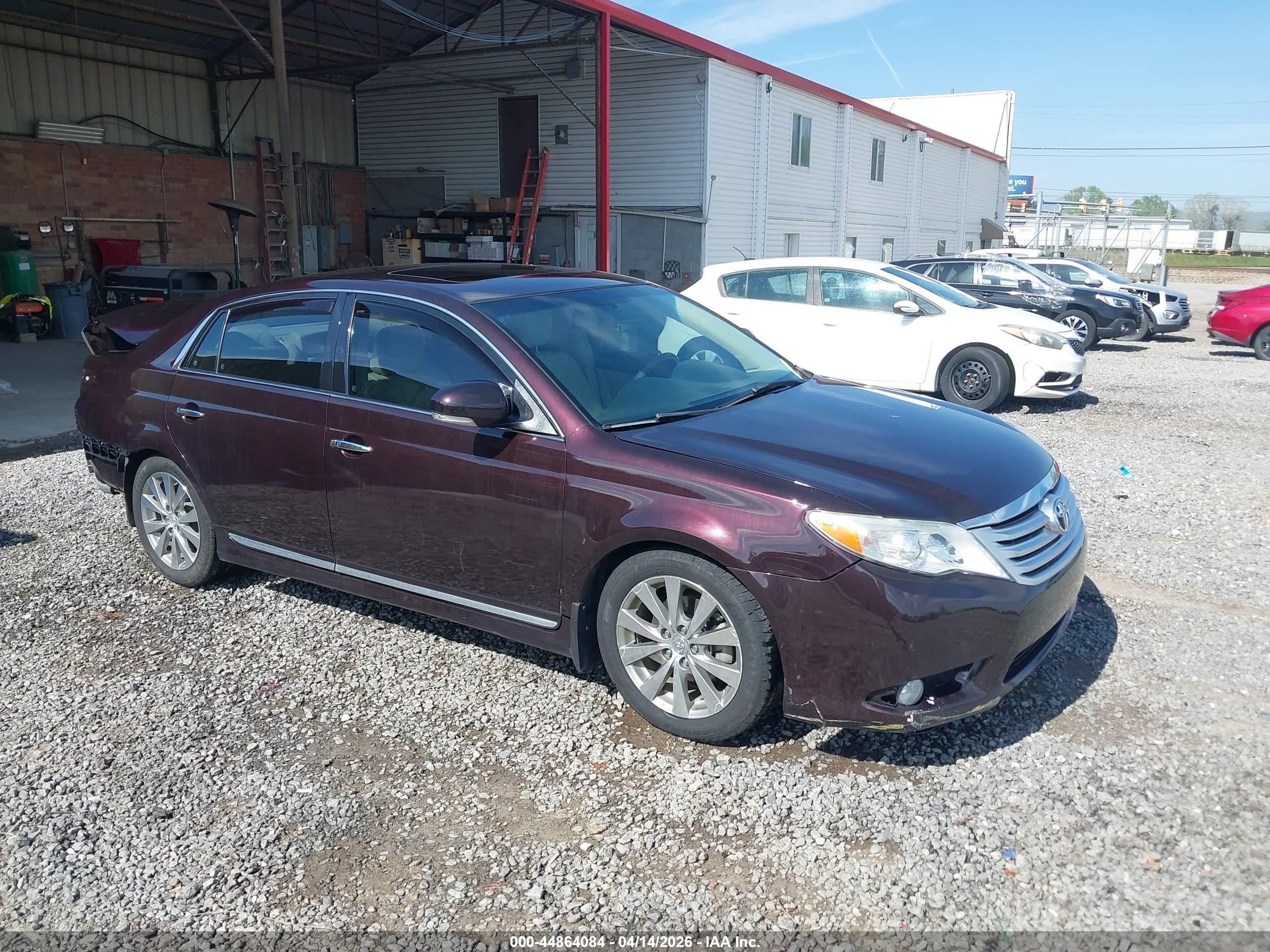 2011 Toyota Avalon, VIN 4T1BK3DB6BU383854 — Rear end
