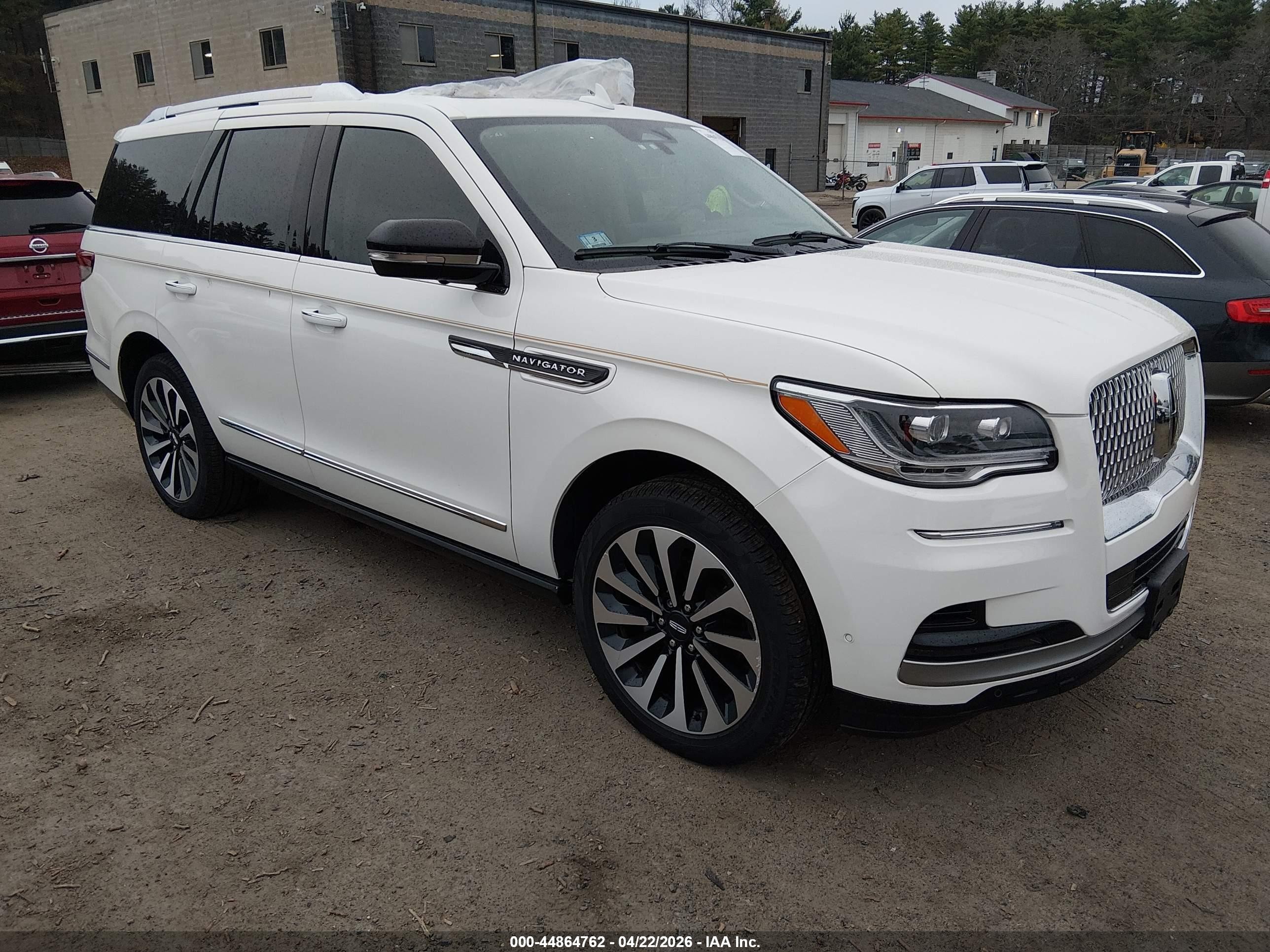 2024 Lincoln Navigator Reserve, VIN 5LMJJ2LG9REL15653 — Fresh water flood