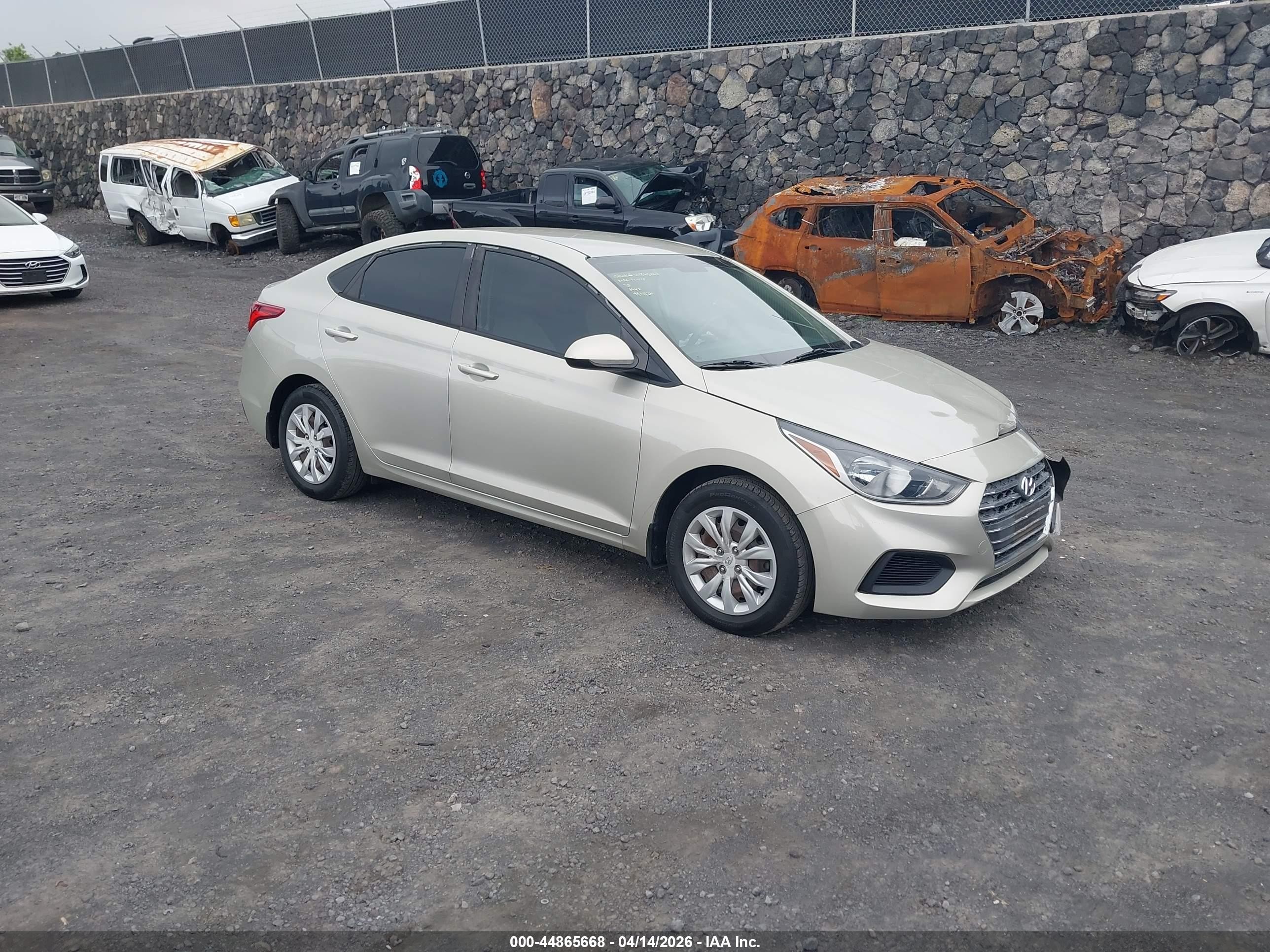 2019 Hyundai Accent SE, VIN 3KPC24A31KE063688 — Front end
