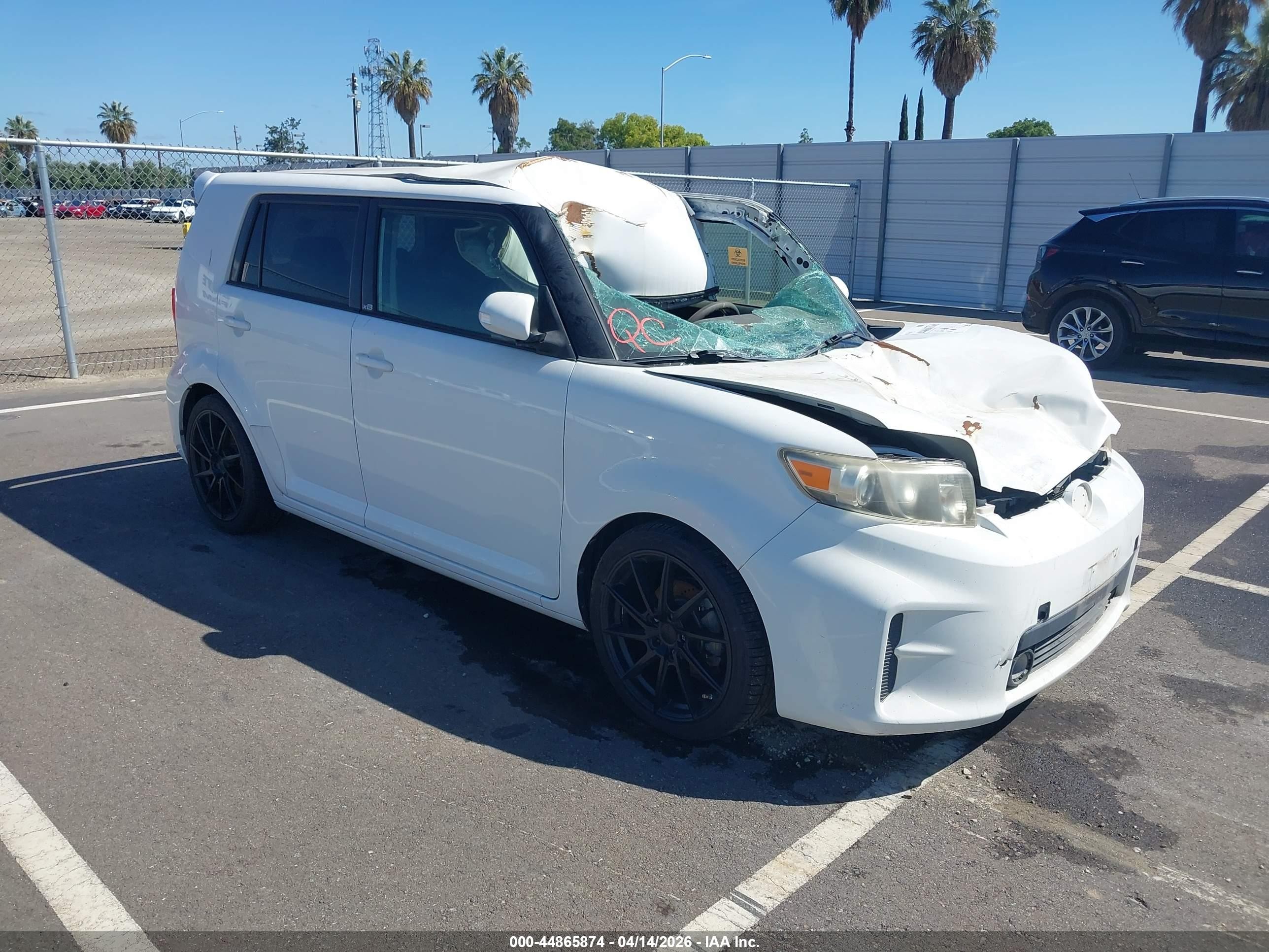 2012 Scion xB, VIN JTLZE4FE0CJ026734 — Roof