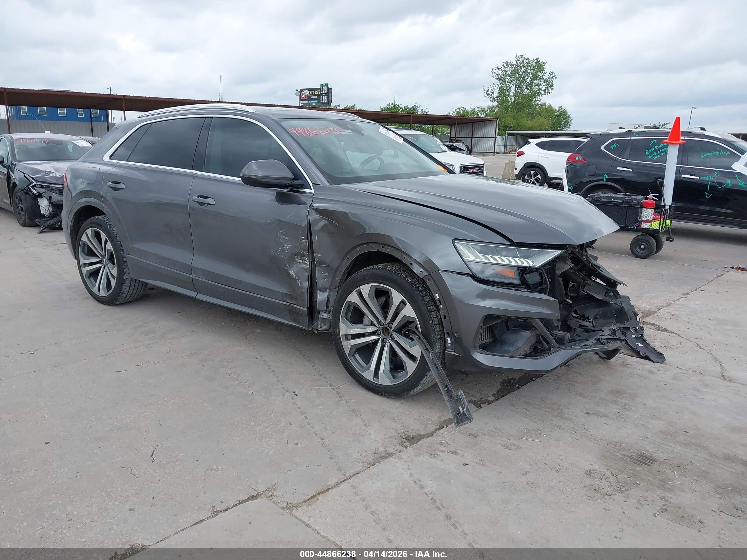 2019 Audi Q8 Prestige, VIN WA1CVAF13KD014999 — Front end