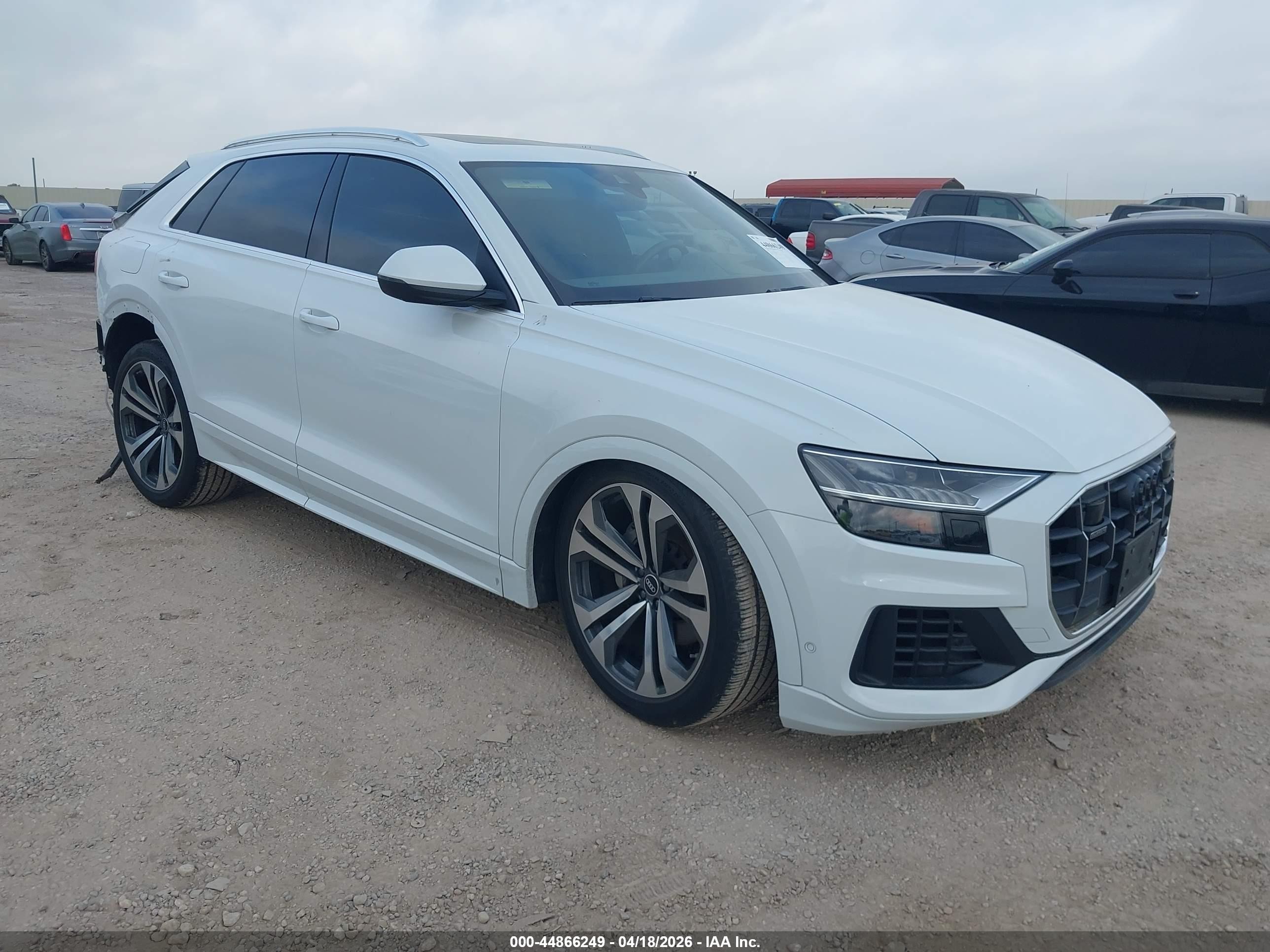 2022 Audi Q8 Prestige, VIN WA1CVBF1XND005419 — Зад