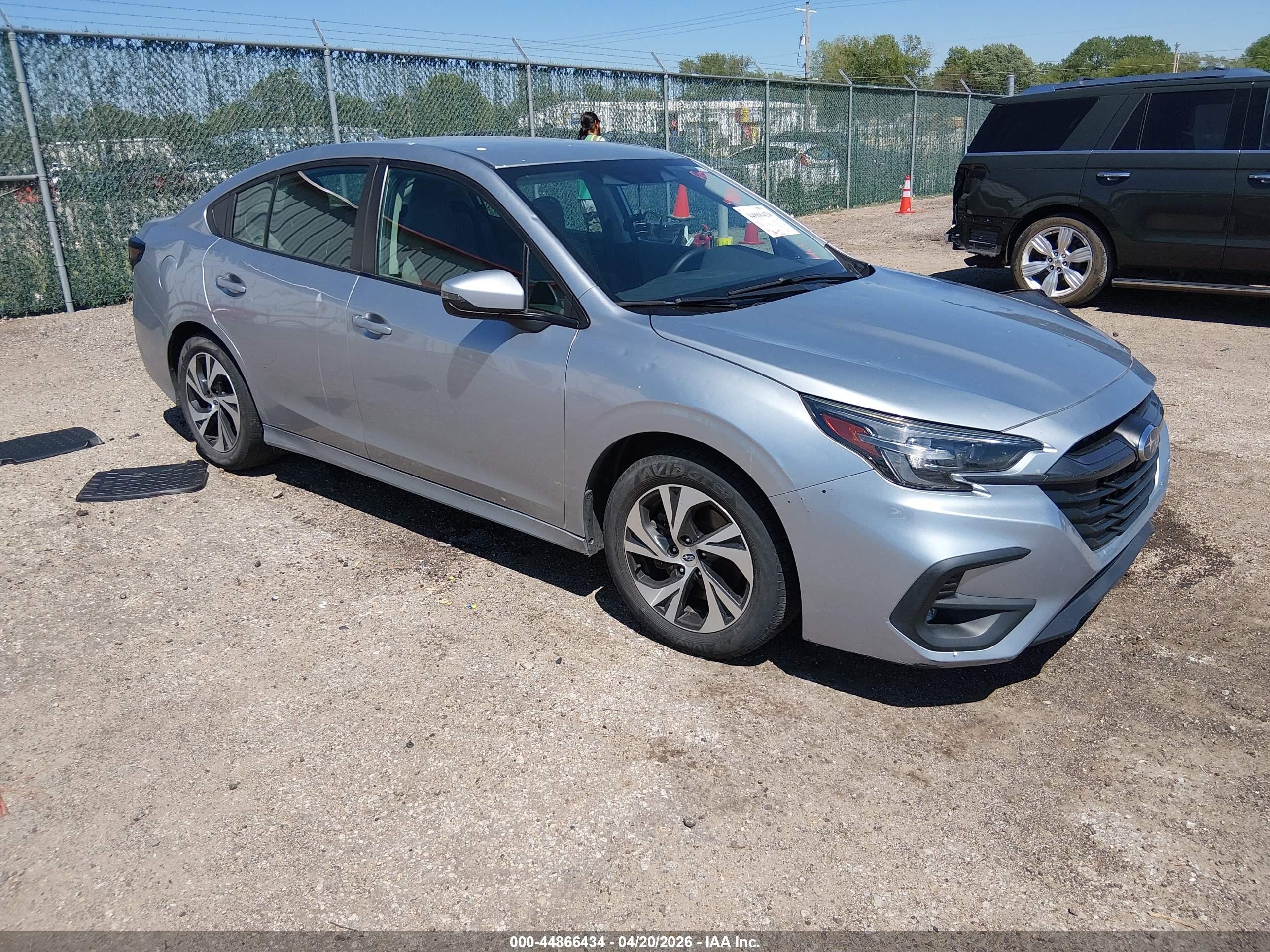 2023 Subaru Legacy Premium, VIN 4S3BWAD60P3010905 — Град