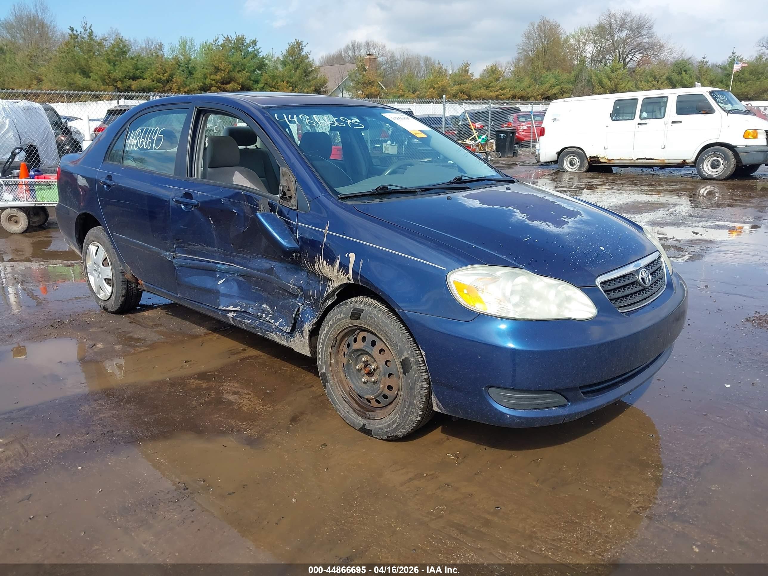 2005 Toyota Corolla LE, VIN 1NXBR32E45Z420123 — Side