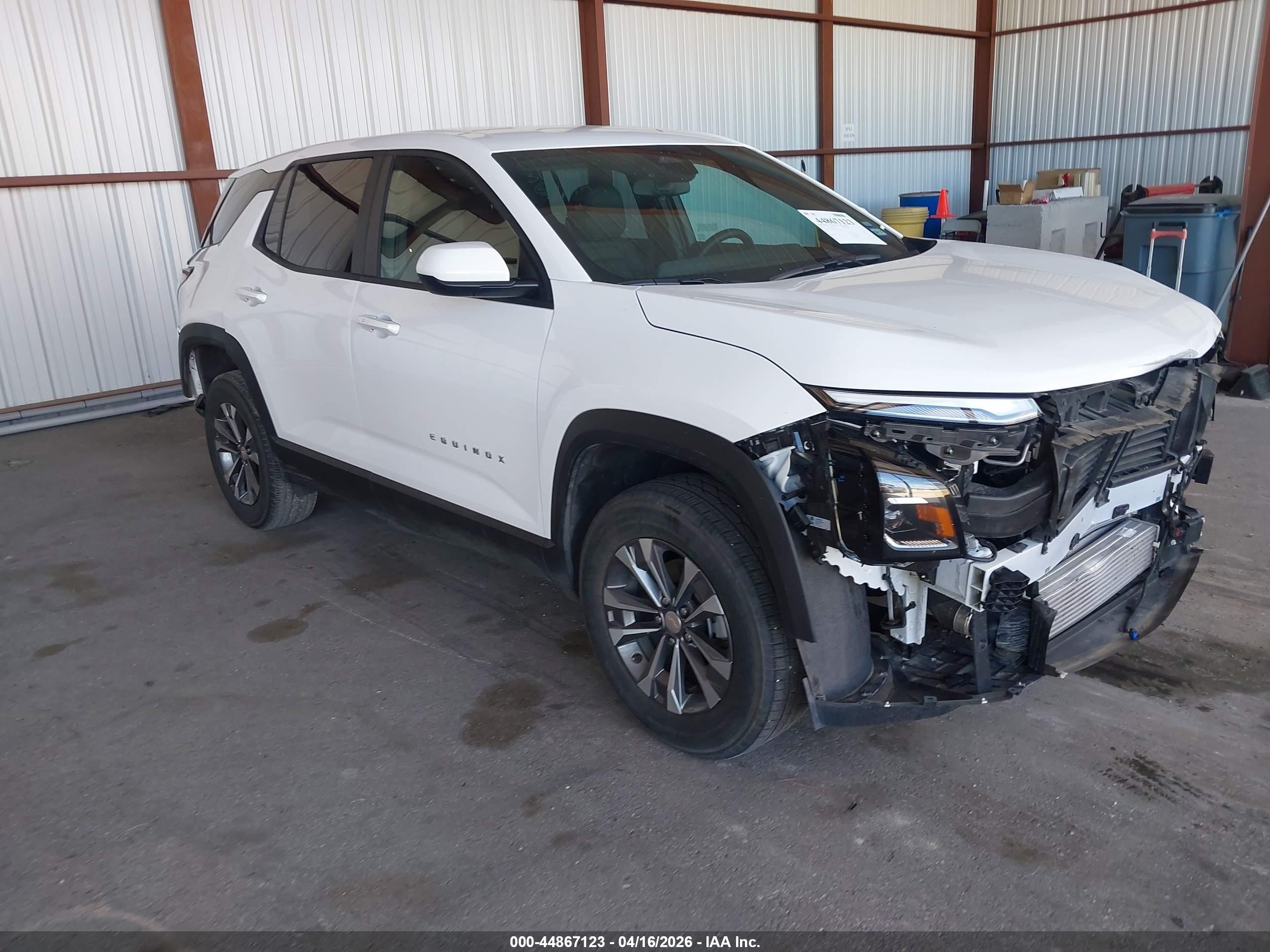 2026 Chevrolet Equinox FWD LT, VIN 3GNAXHEG7TL231710 — По всему кузову