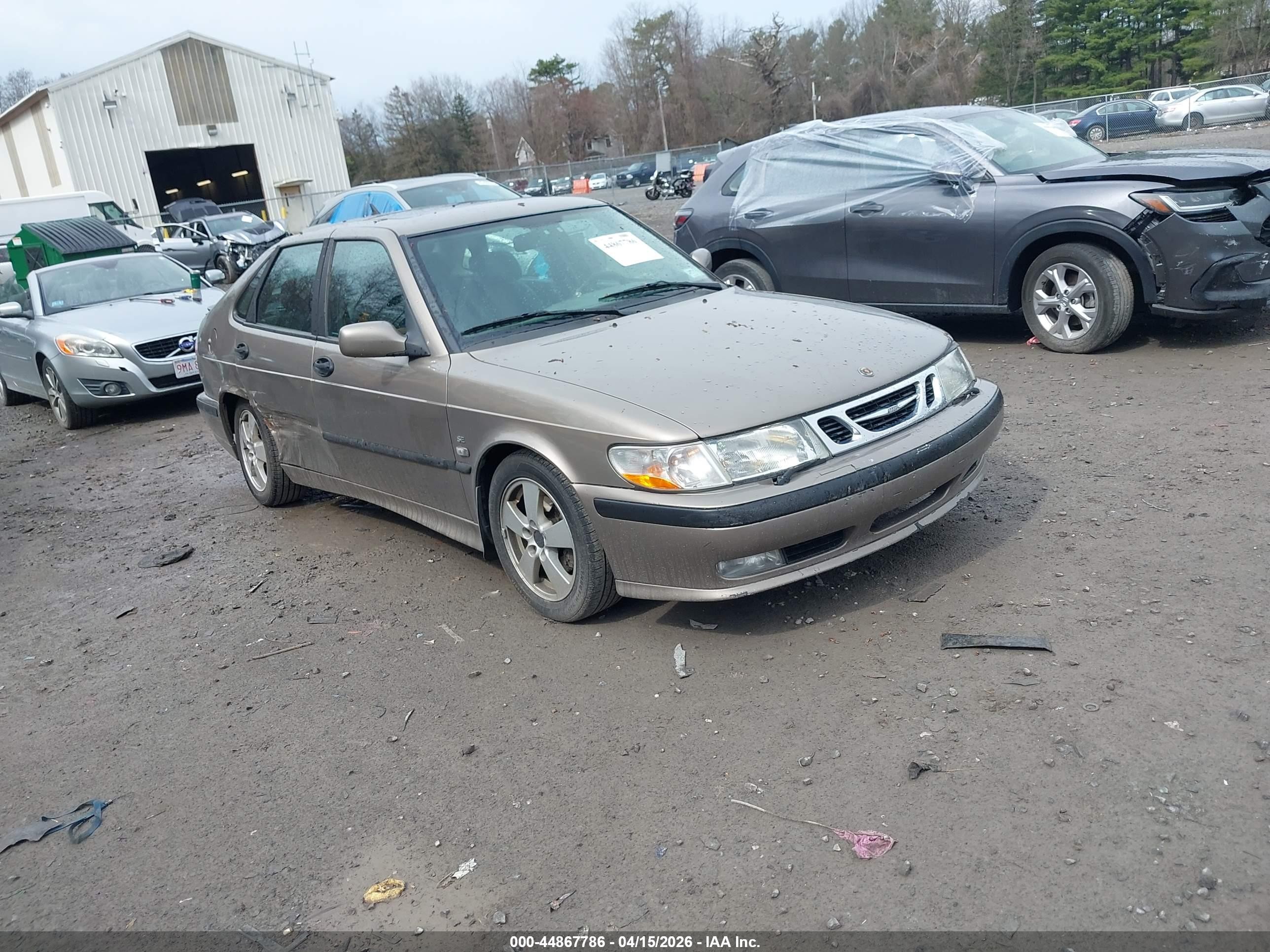 2002 Saab 9-3 SE, VIN YS3DF58KX22009338 — Бок