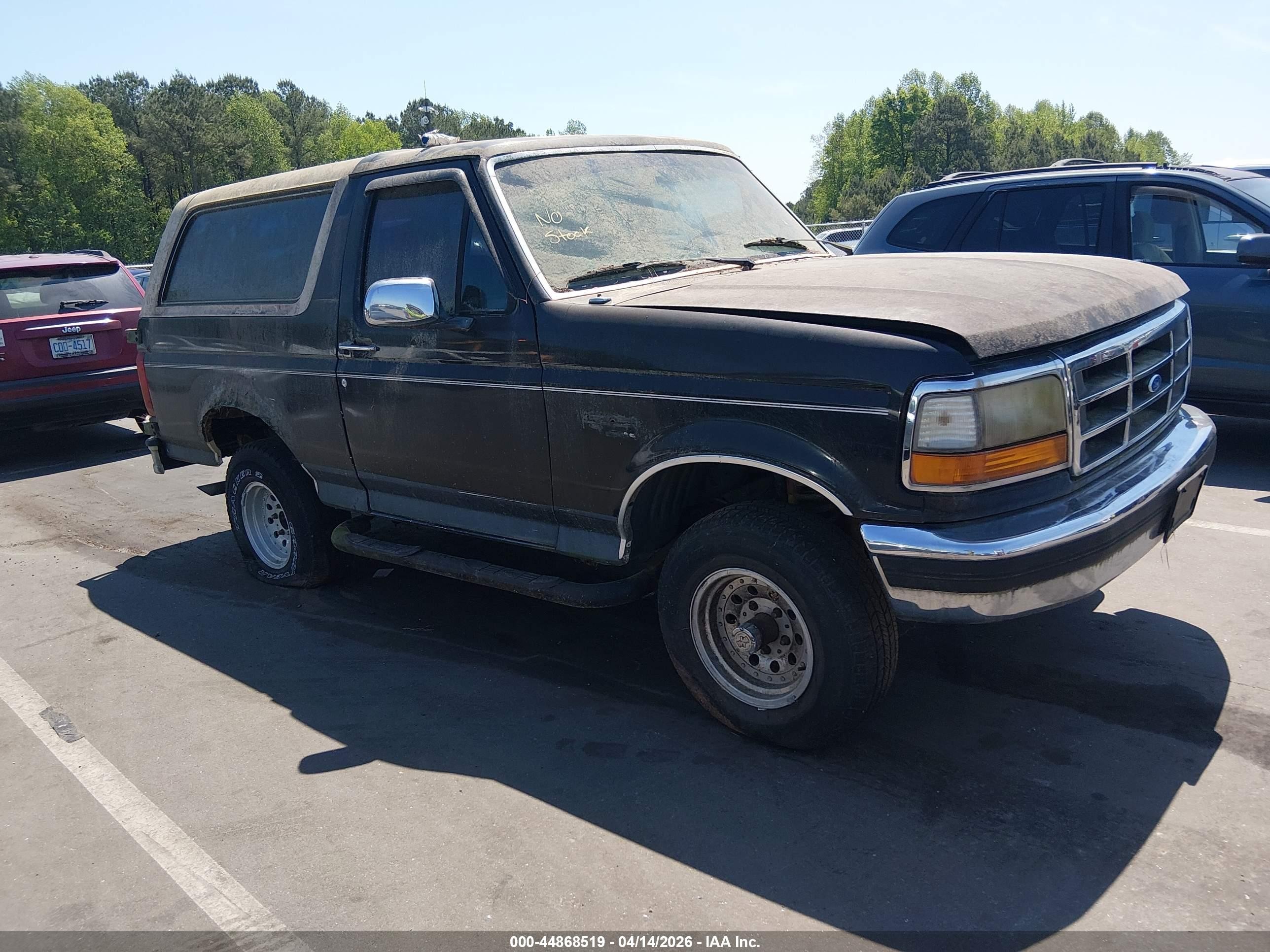 1993 Ford Bronco Eddie Bauer, VIN 1FMEU15N4PLA51946 — Normal wear