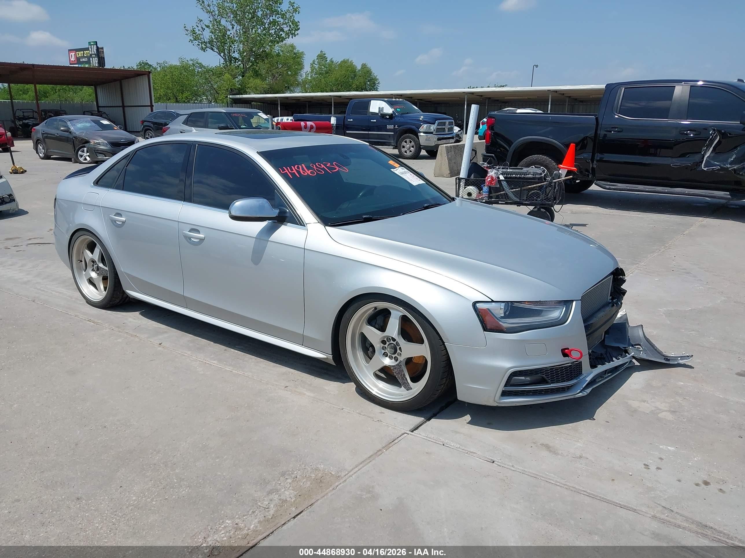 2014 Audi S4 Premium Plus, VIN WAUBGAFL0EA118365 — Front end