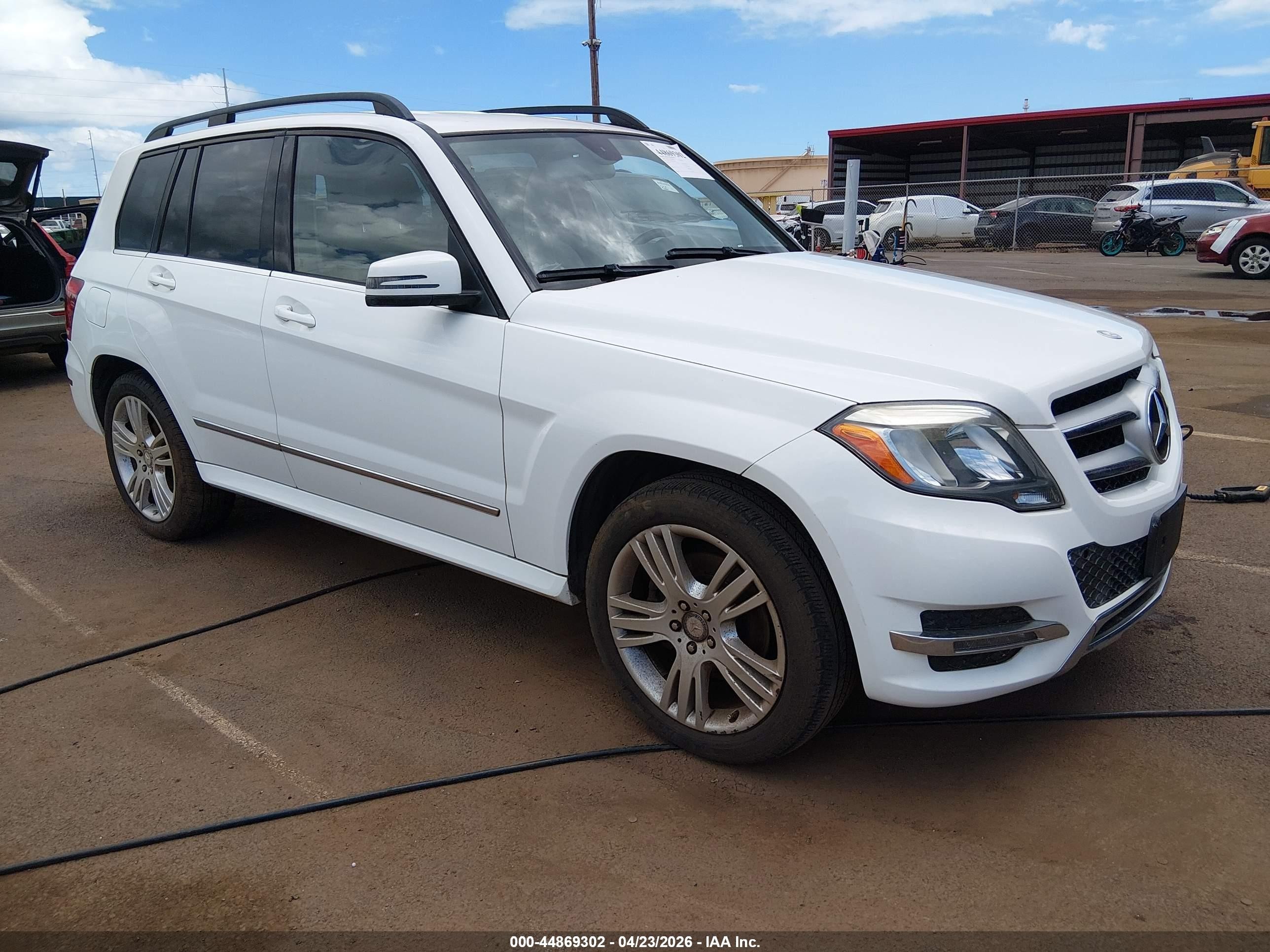 2014 Mercedes-Benz GLK 350, VIN WDCGG5HB6EG195706 — Water / flood