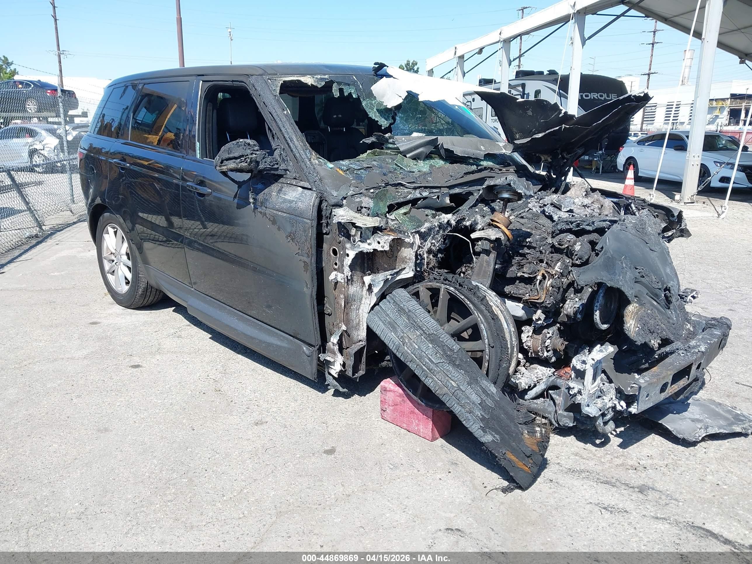 2015 Land Rover Range Rover Sport HSE, VIN SALWG2VF2FA627292 — Engine fire