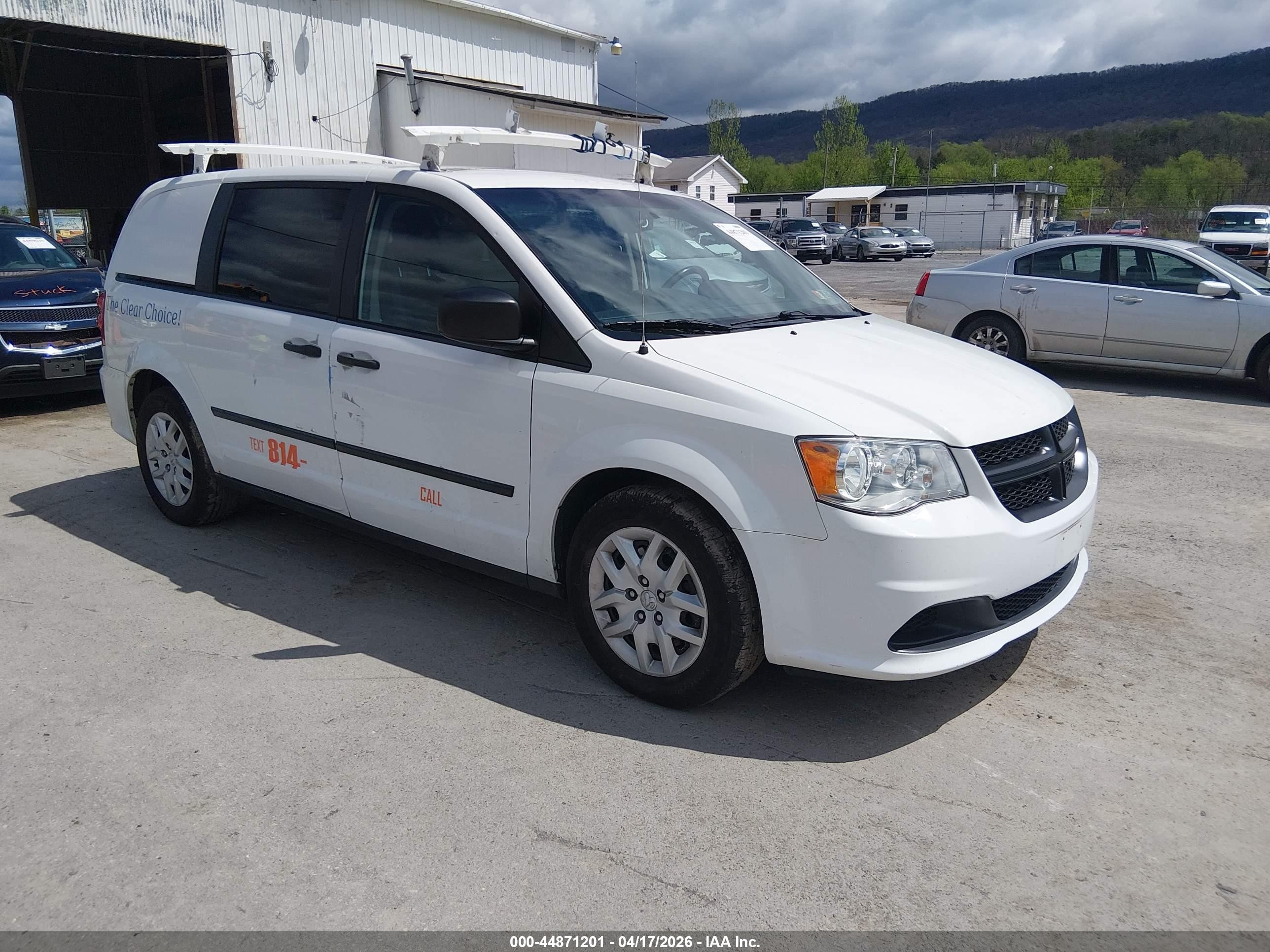 2015 Ram Cargo Van Tradesman, VIN 2C4JRGAG2FR649103 — Normal wear
