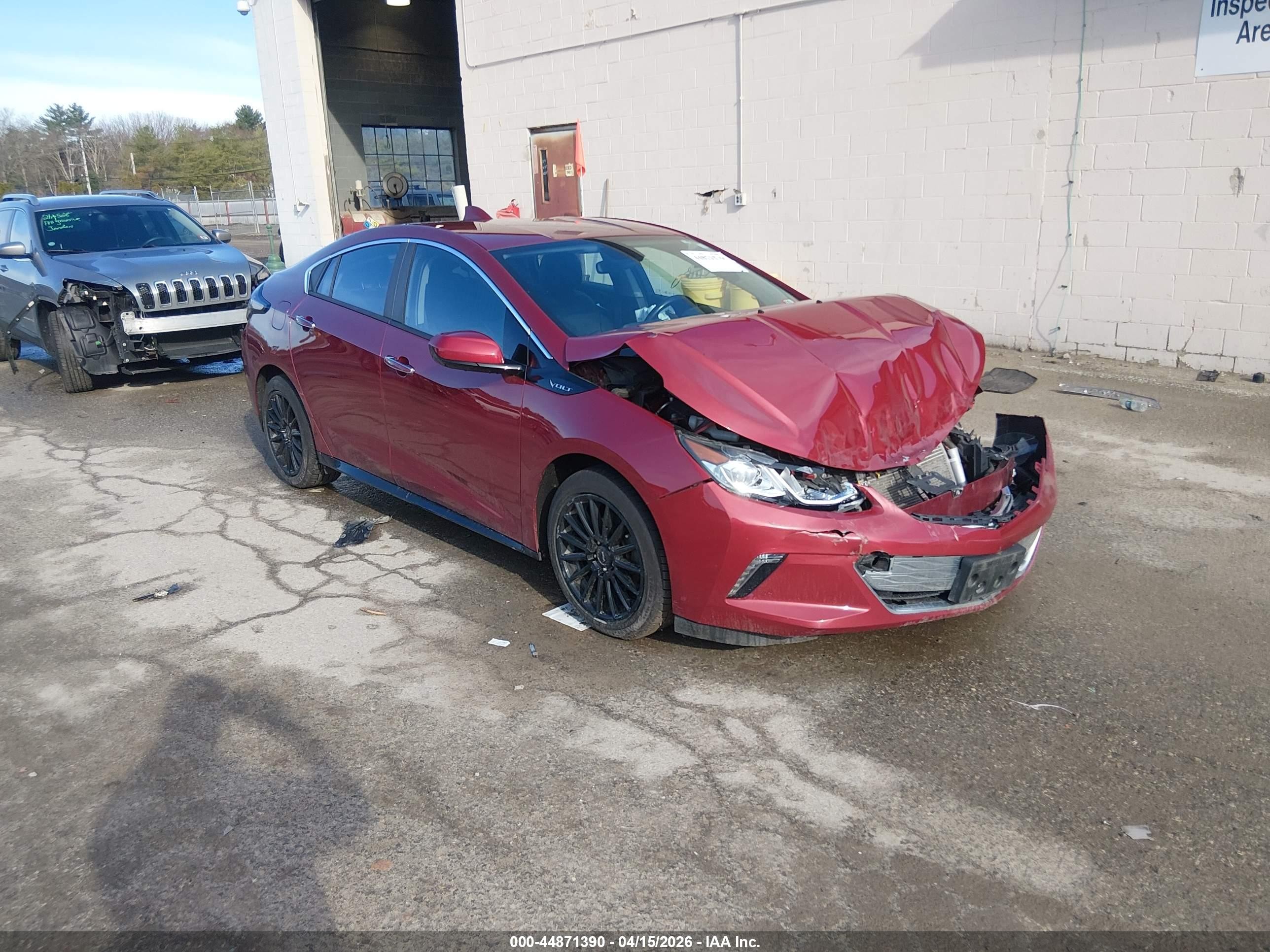 2018 Chevrolet Volt LT, VIN 1G1RC6S58JU136373 — Front end
