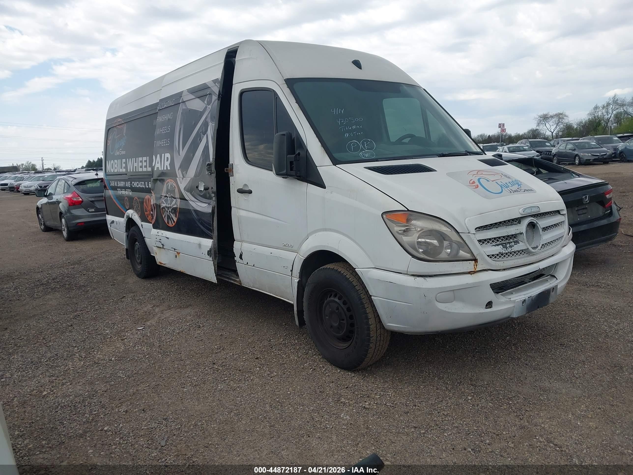 2010 Freightliner Sprinter, VIN WDYPE8CC2A5430500 — Side