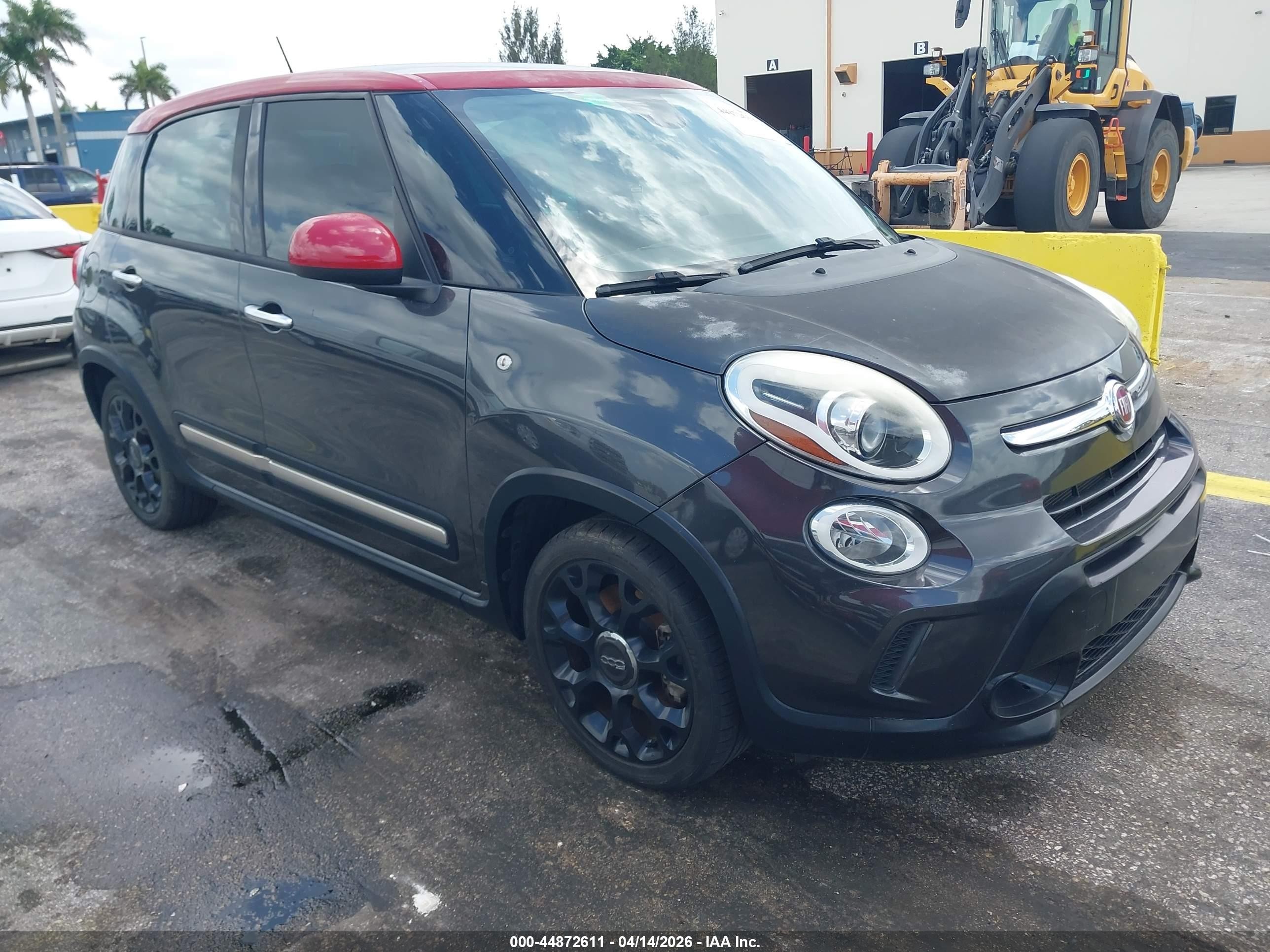 2016 FIAT 500L Urbana Trekking, VIN ZFBCFADH8GZ038294 — Normal wear