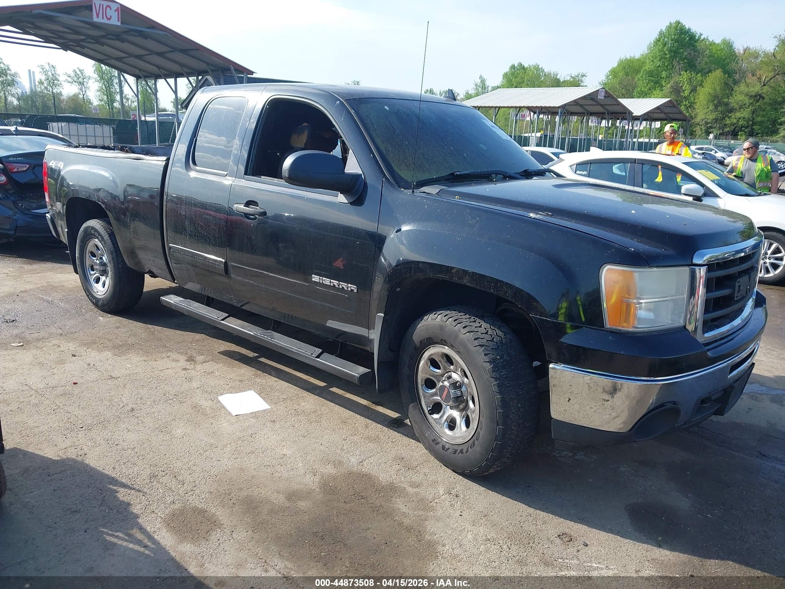 2011 GMC Sierra 1500 SL, VIN 1GTR2UEA3BZ277282 — Interior fire
