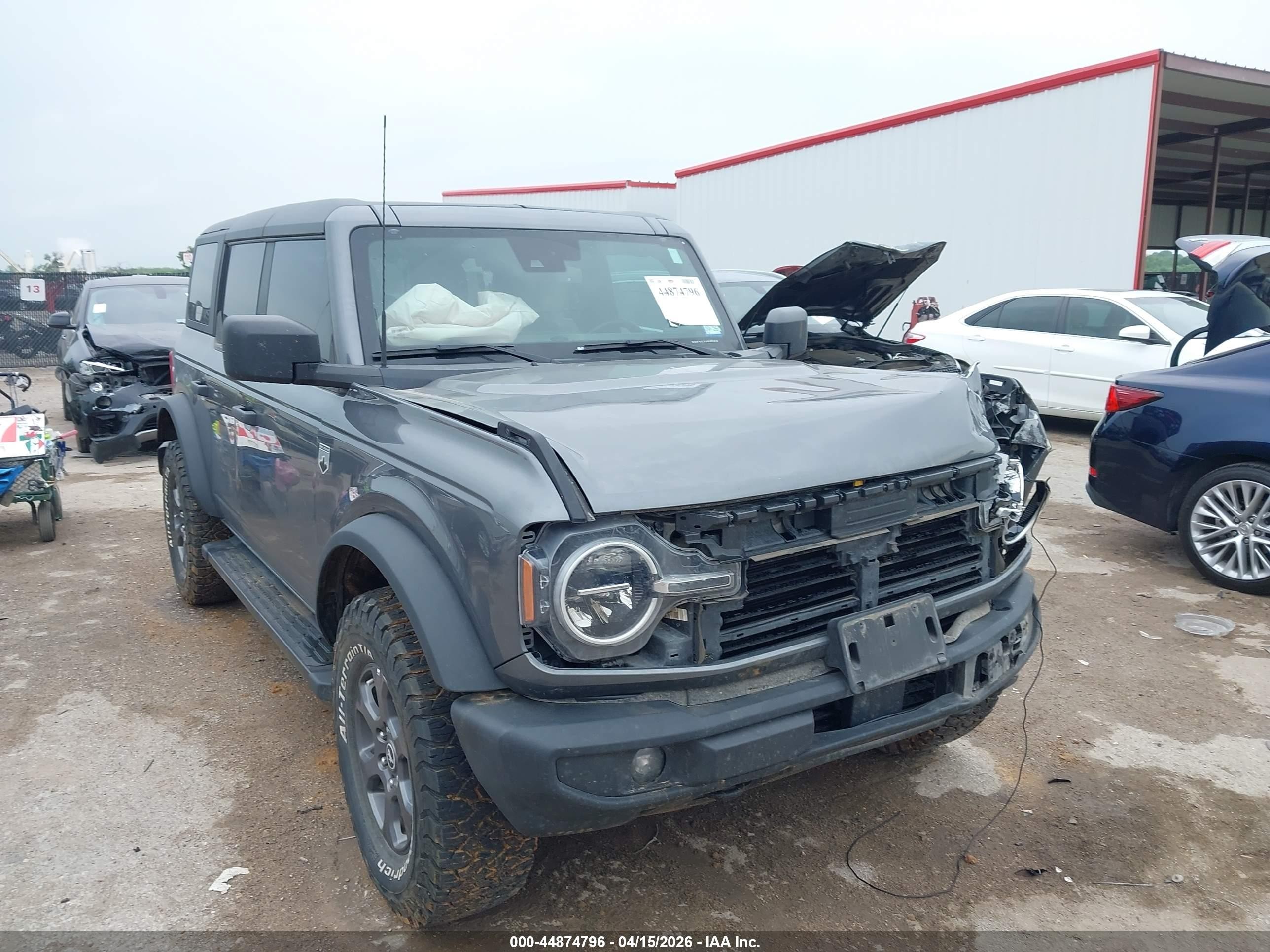 2024 Ford Bronco Big Bend, VIN 1FMDE7BH9RLA78153 — Front end