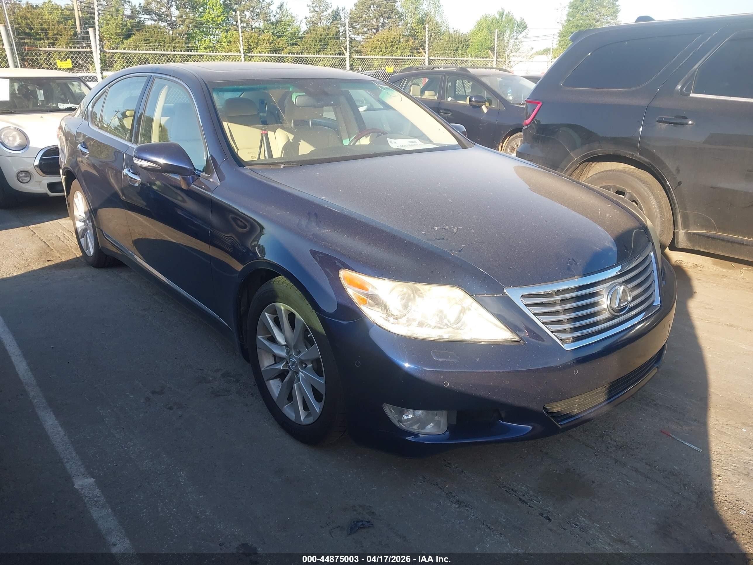 2011 Lexus LS 460, VIN JTHCL5EF8B5009595 — Rear end