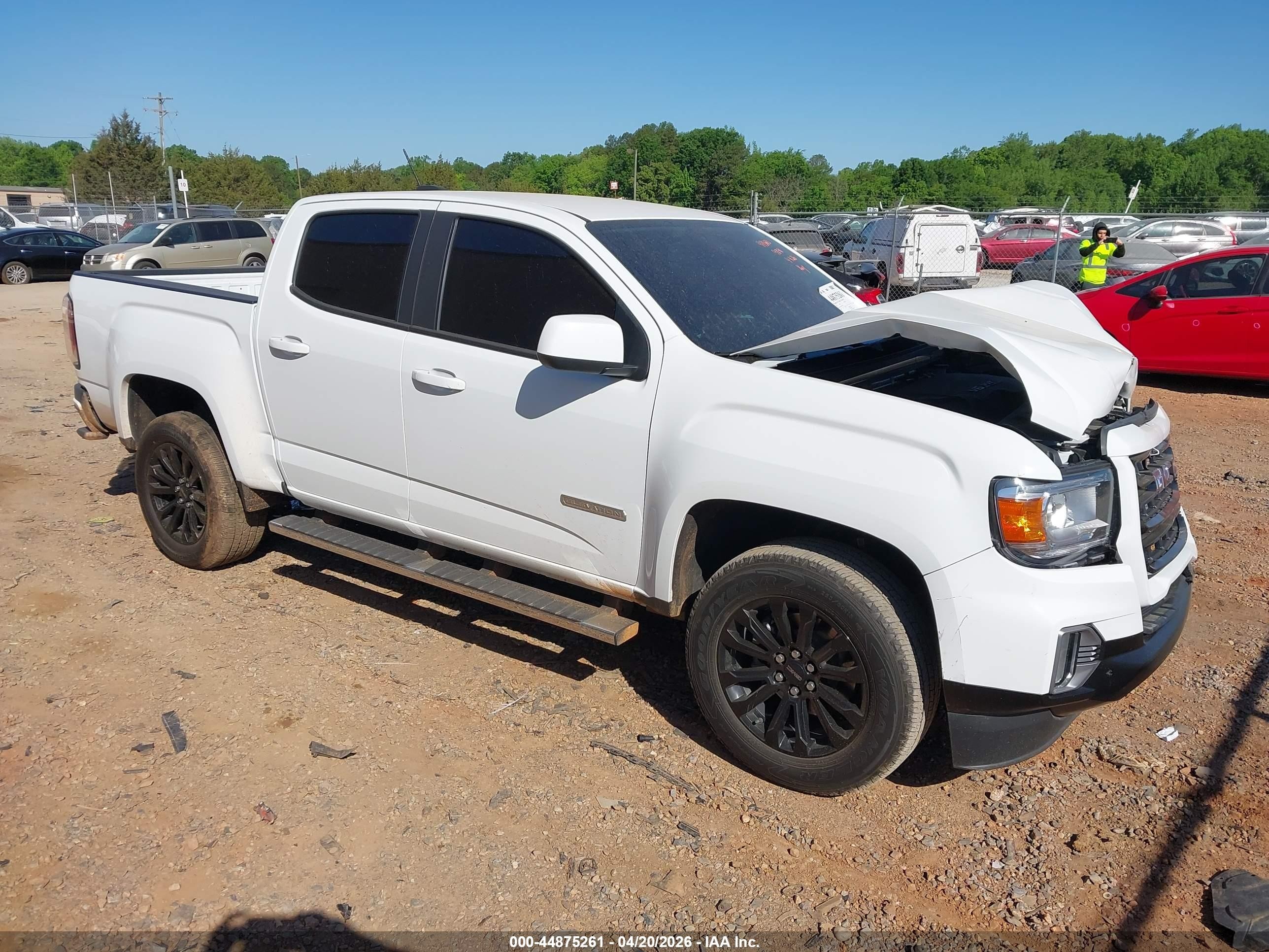 2022 GMC Canyon 2WD Elevation, VIN 1GTG5CEN0N1319891 — Front end