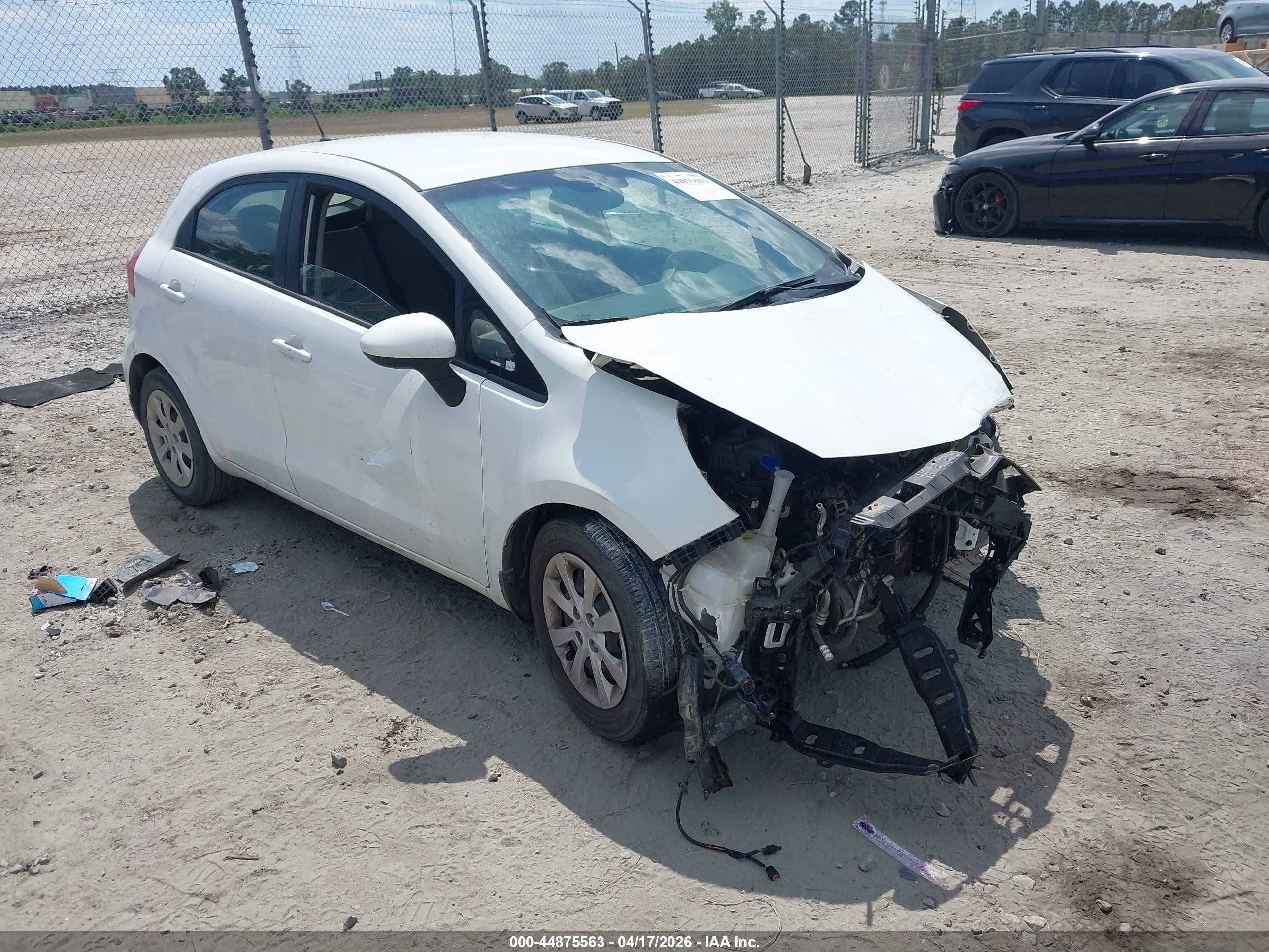 2017 Kia Rio LX, VIN KNADM5A39H6011113 — Перед