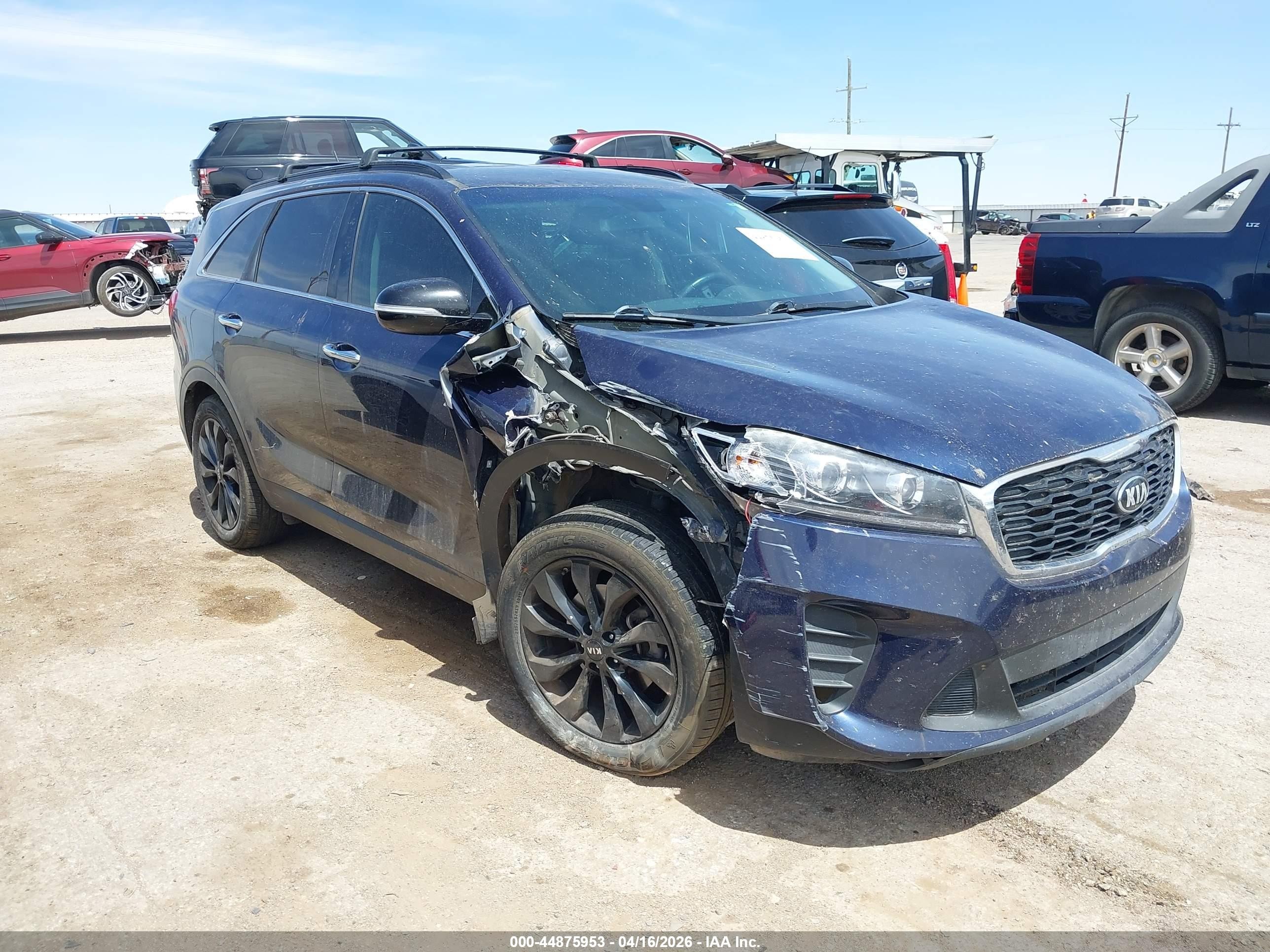 2019 Kia Sorento LX, VIN 5XYPG4A59KG603473 — Front end