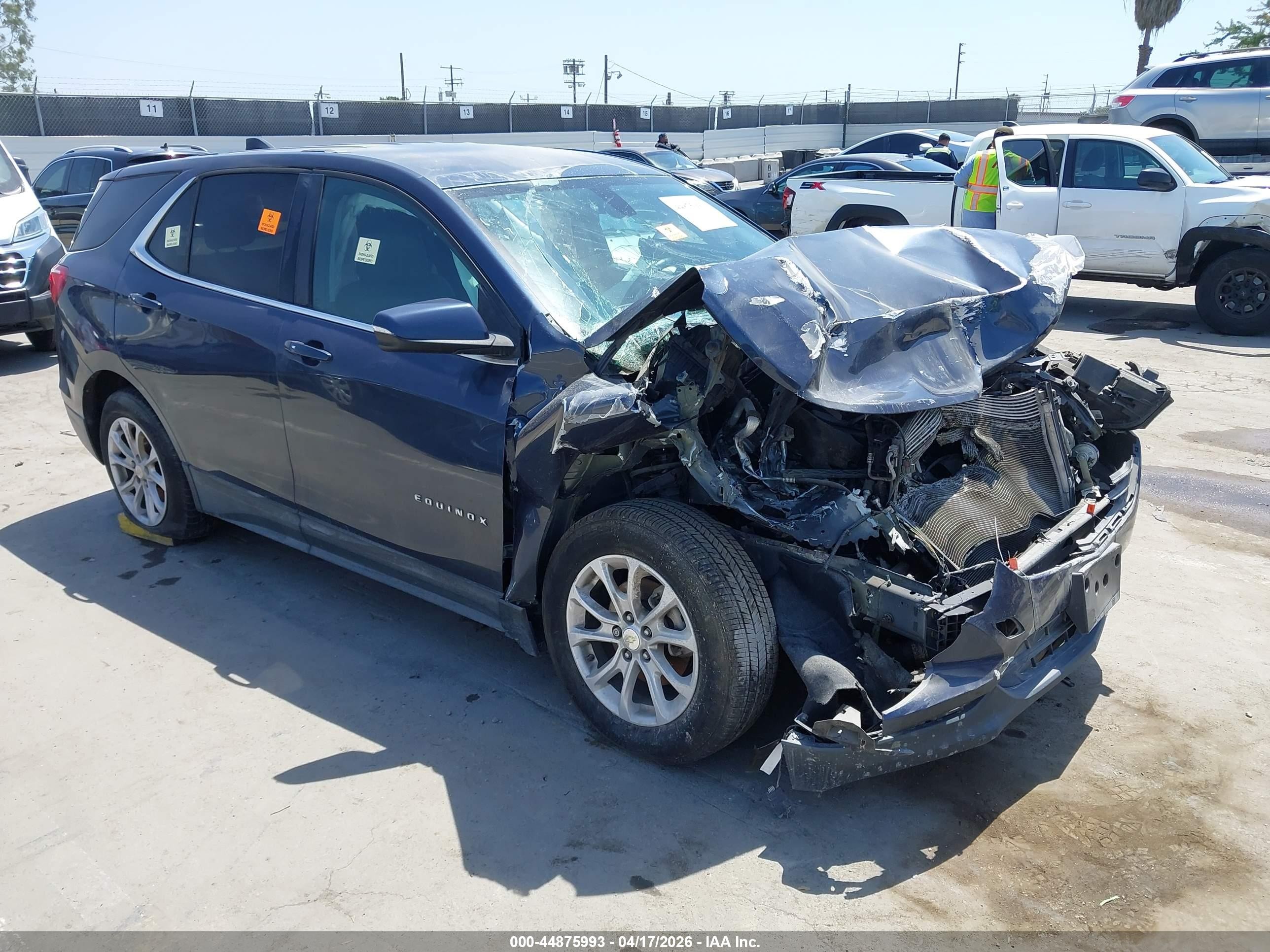 2018 Chevrolet Equinox LT, VIN 3GNAXJEV6JL126899 — Front end