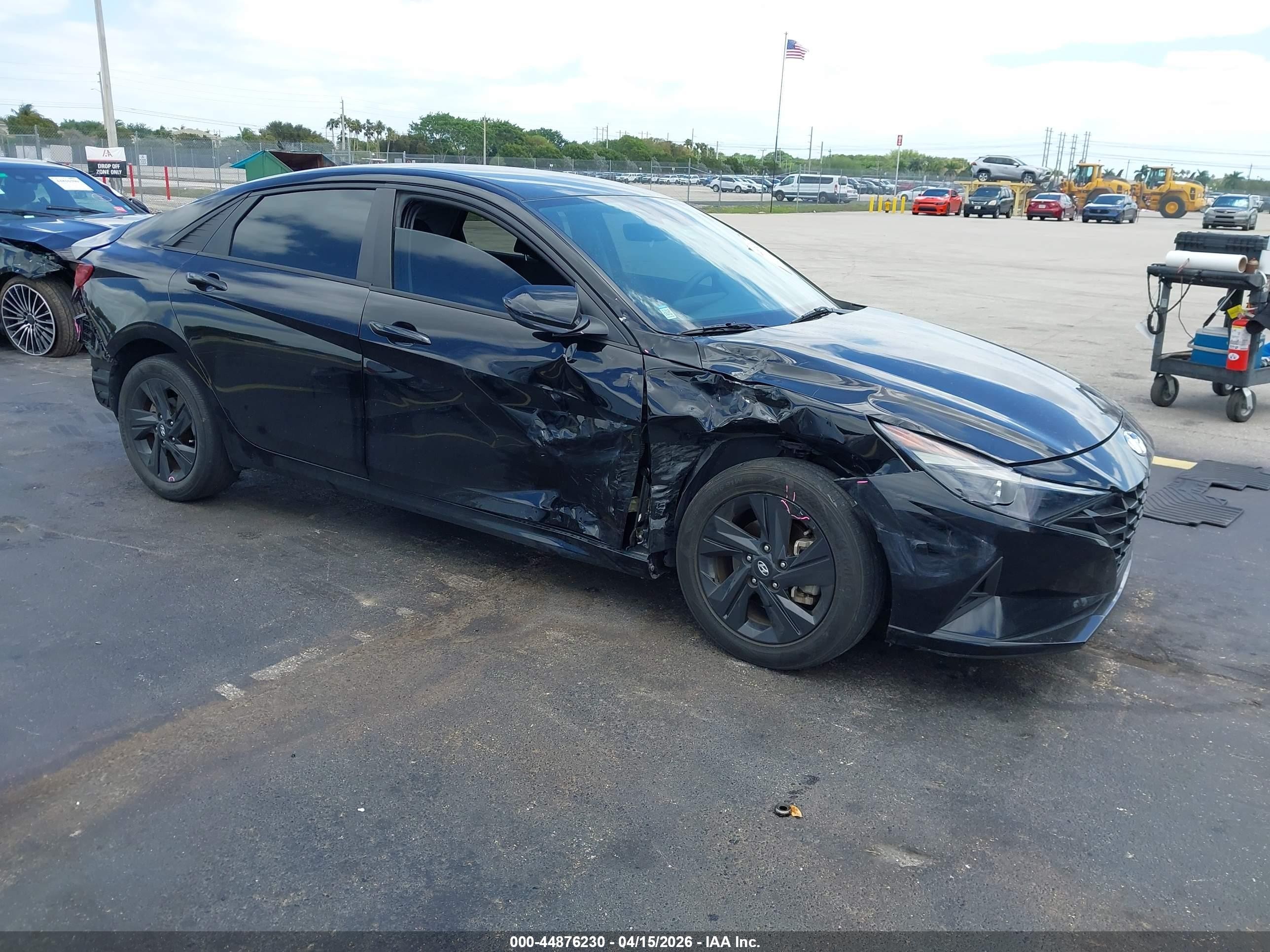 2023 Hyundai Elantra SEL, VIN KMHLM4AG2PU462787 — Side