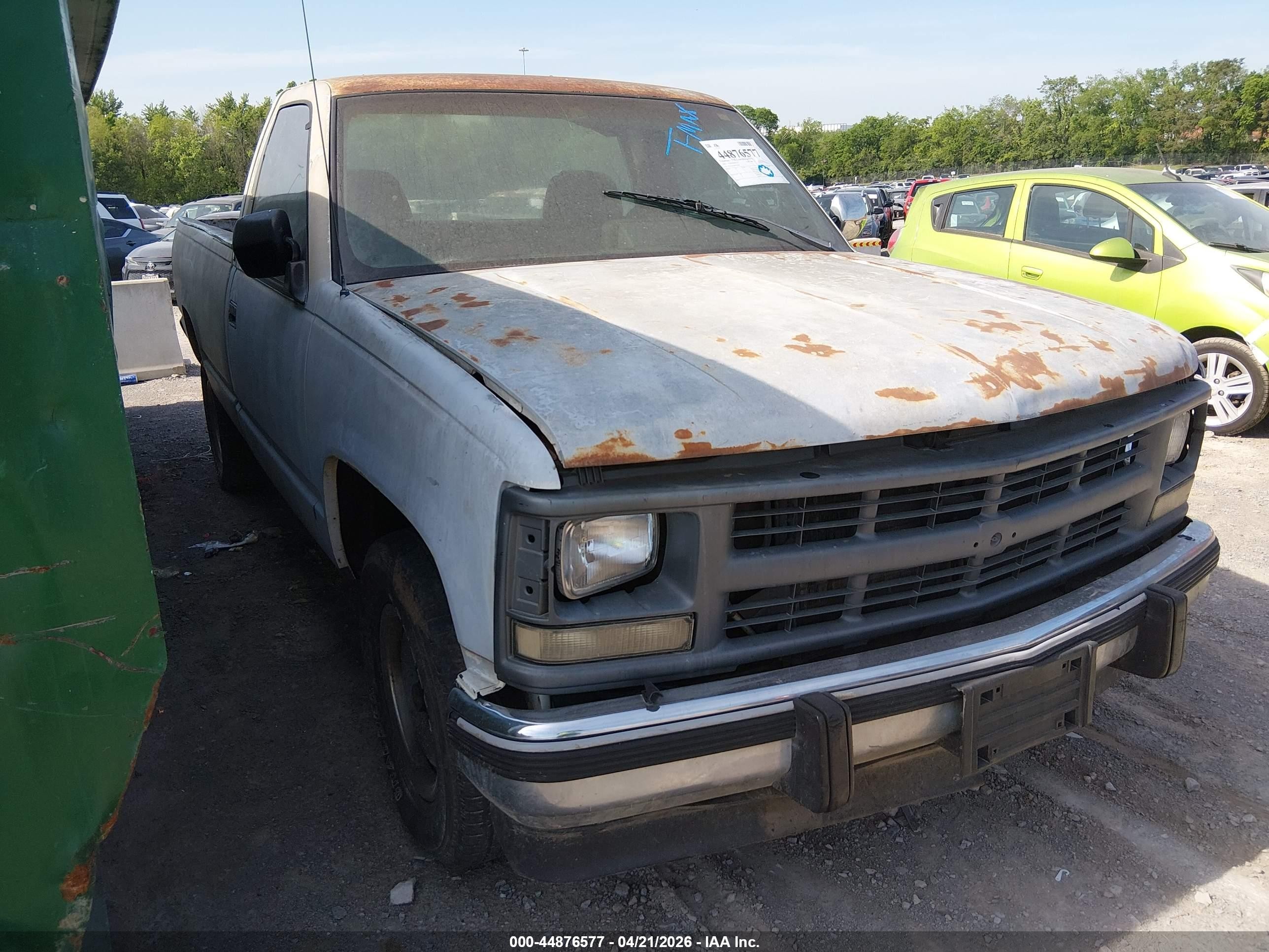 1993 Chevrolet Silverado 2500, VIN 1GCGC24K4PE221840 — Normal wear
