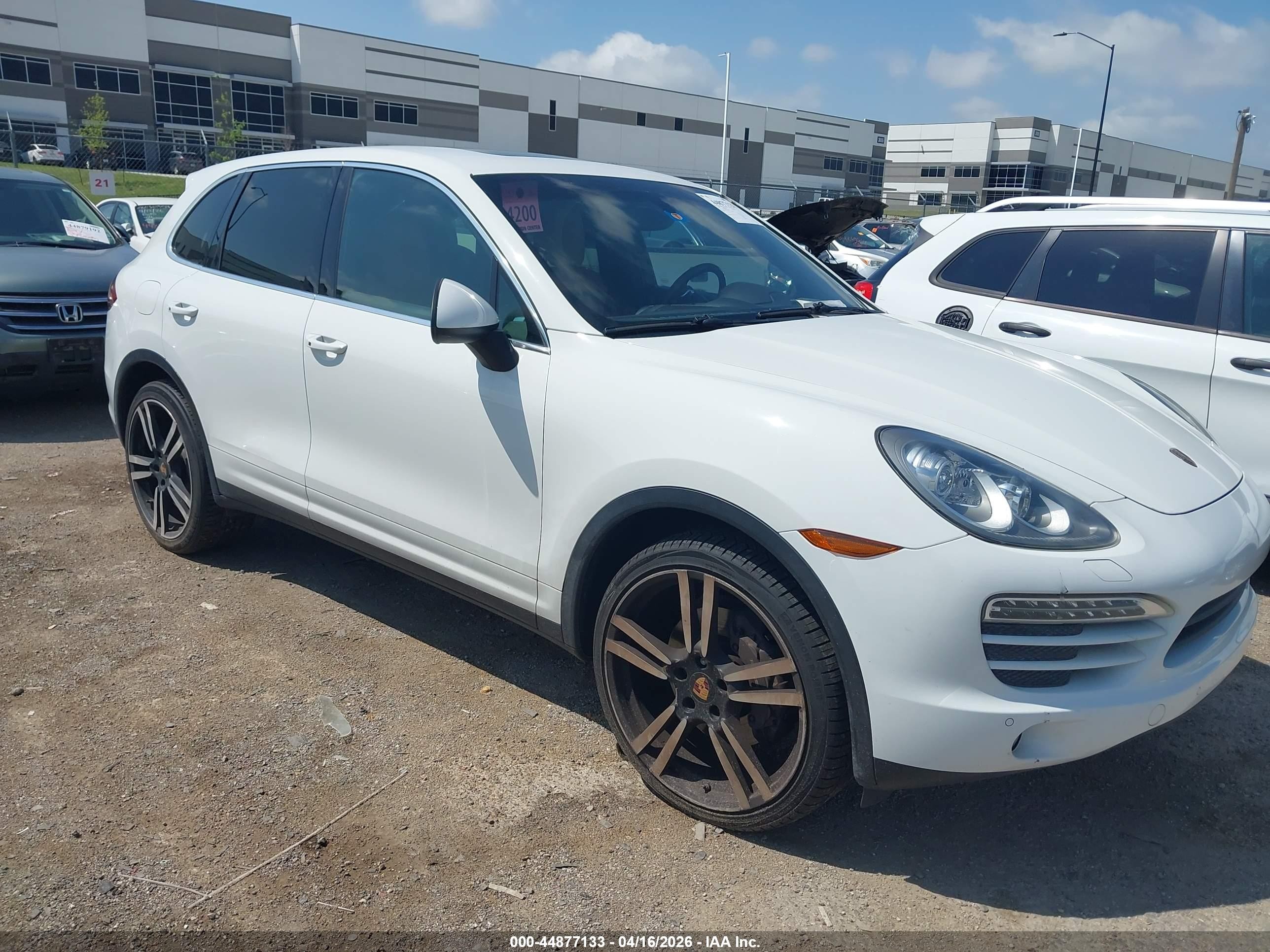 2012 Porsche Cayenne, VIN WP1AA2A25CLA09629 — Roof