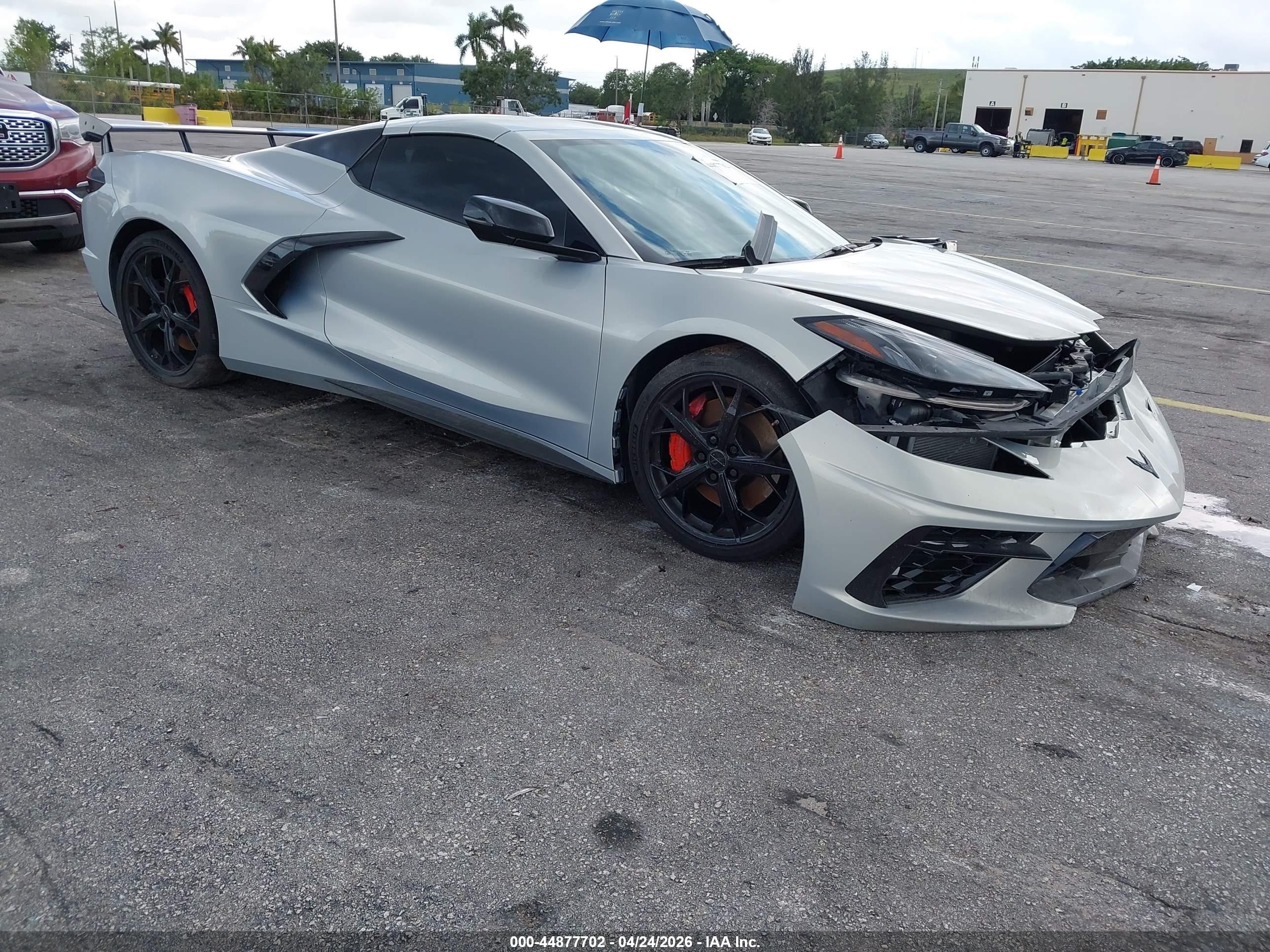 2021 Chevrolet Corvette 3LT, VIN 1G1YC3D48M5108604 — Side