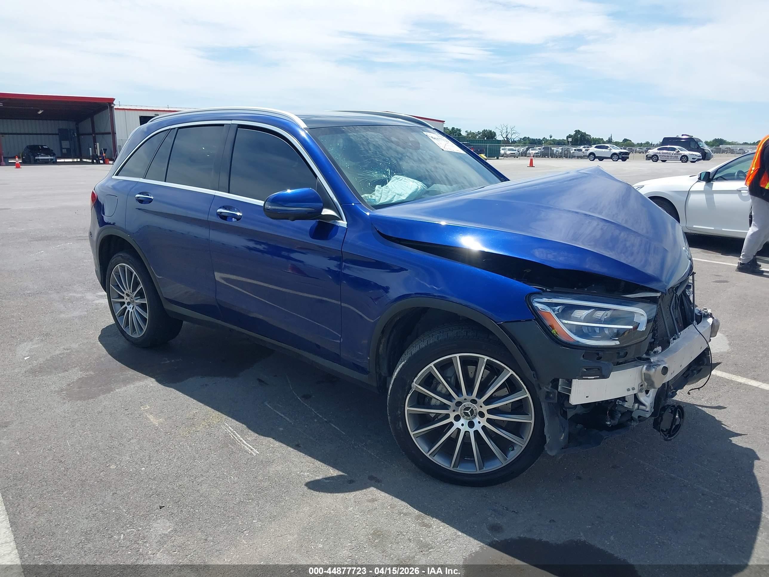 2020 Mercedes-Benz GLC 300, VIN WDC0G8DB9LF706109 — Front end