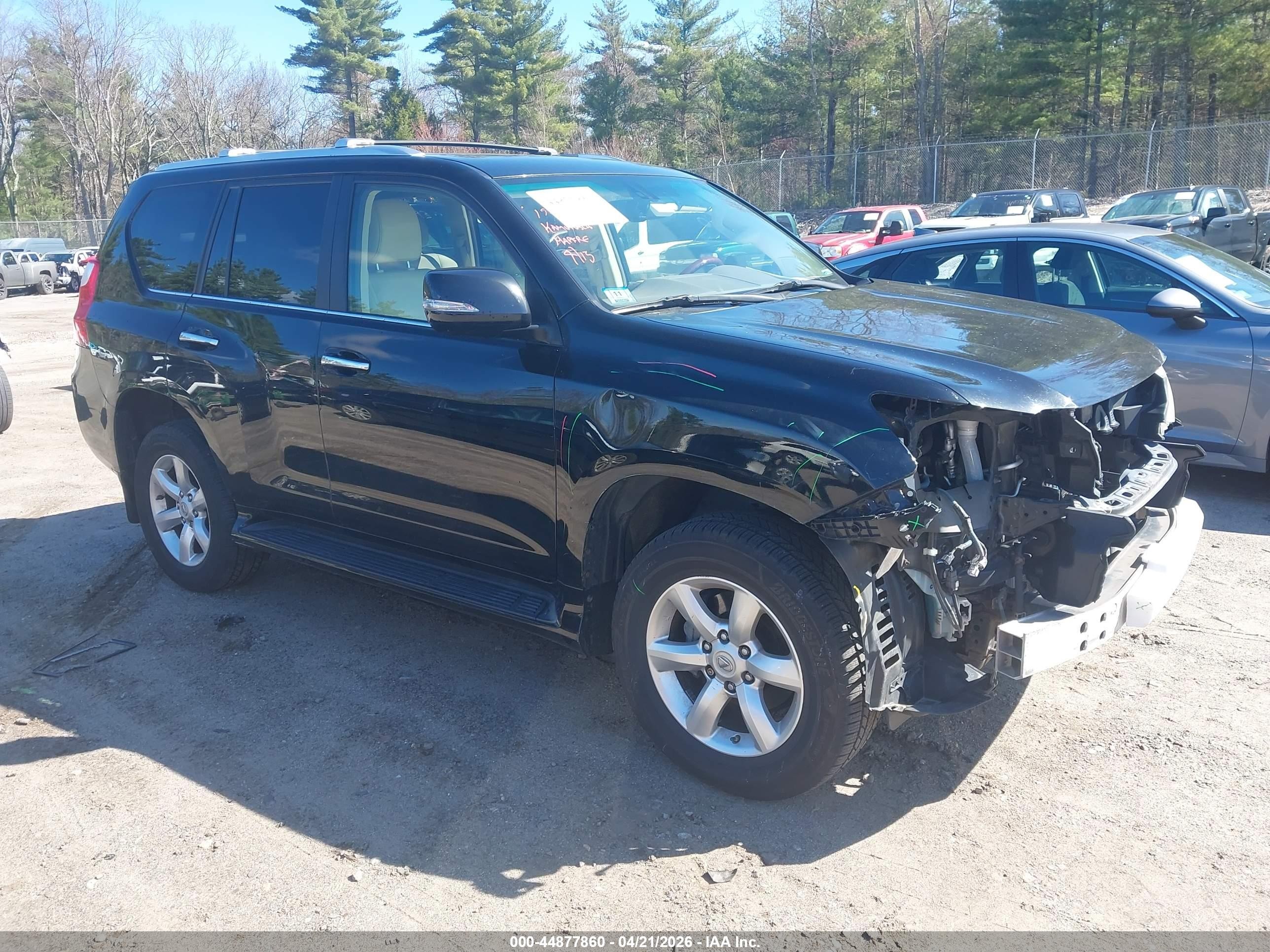 2011 Lexus GX 460, VIN JTJBM7FX5B5032570 — Front end