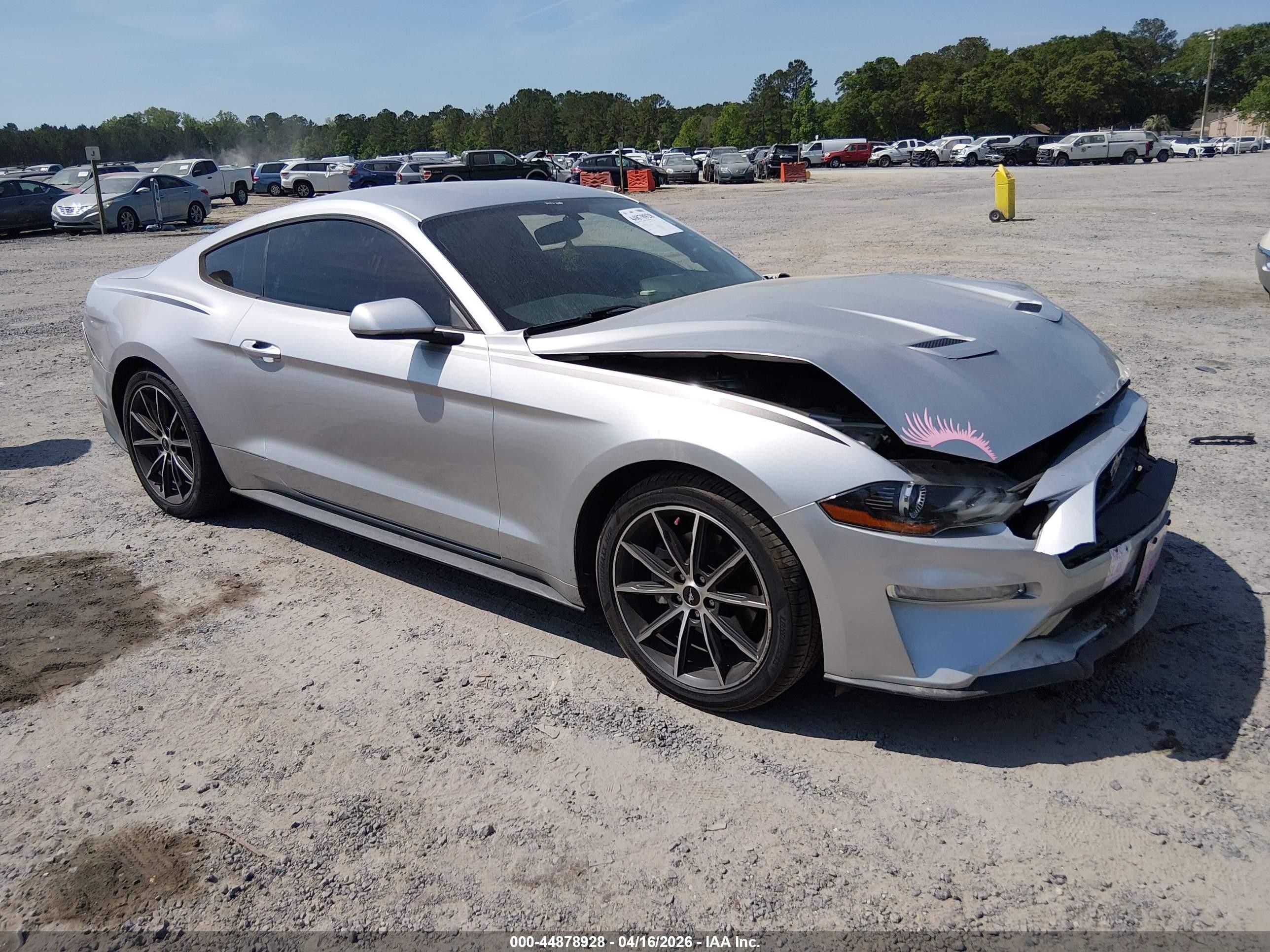 2018 Ford Mustang EcoBoost, VIN 1FA6P8THXJ5118511 — Front end