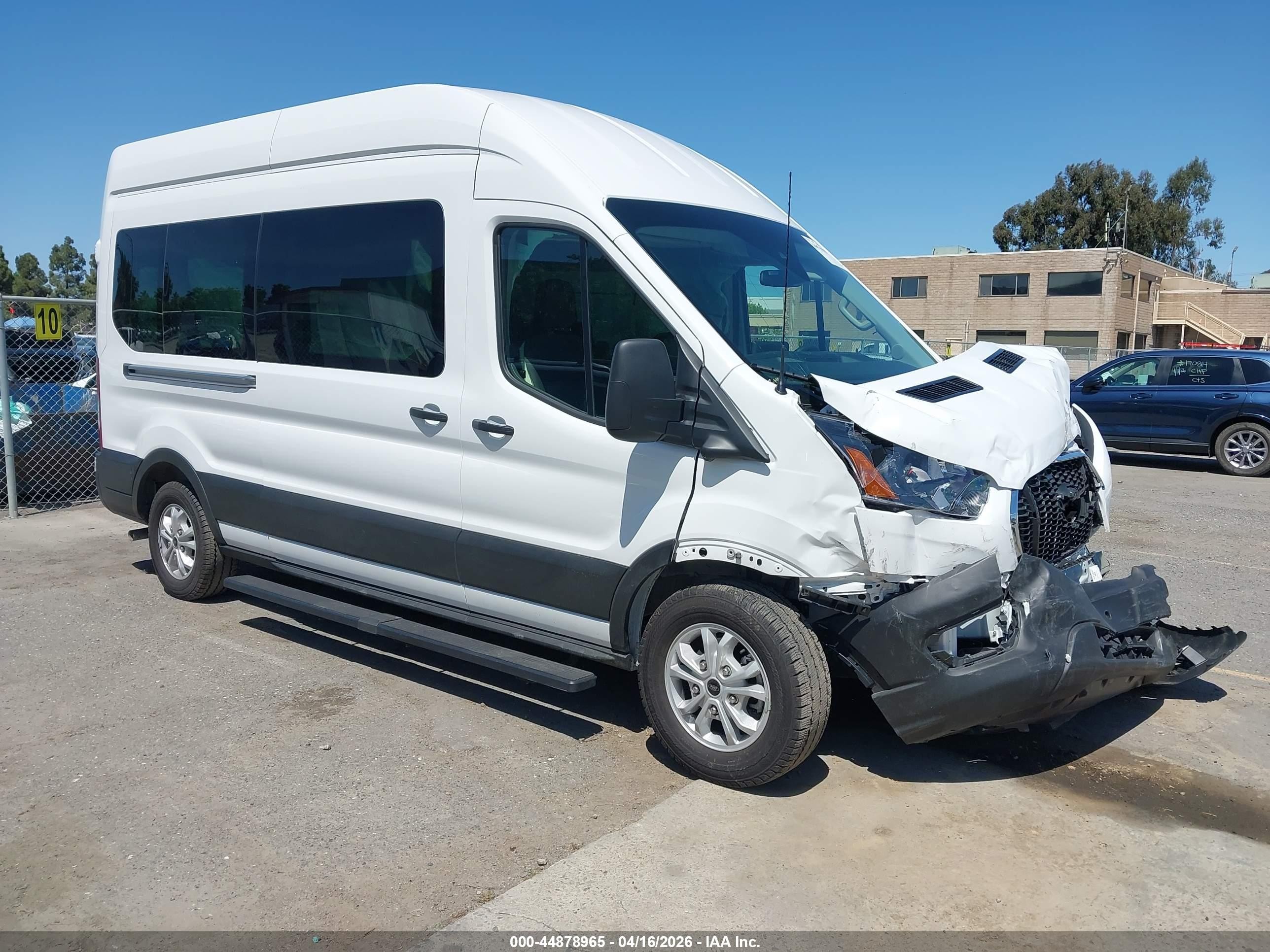 2025 Ford Transit Passenger XL, VIN 1FBAX2XG1SKA75798 — Front end