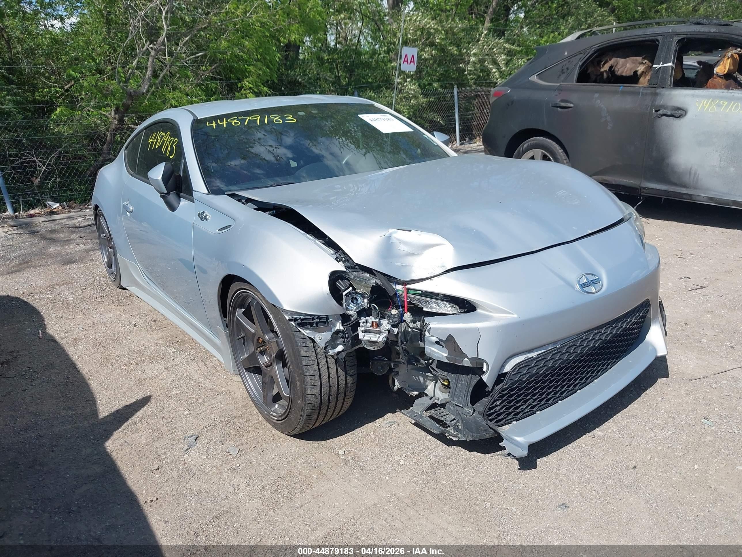 2013 Scion FR-S, VIN JF1ZNAA10D2730061 — Front end