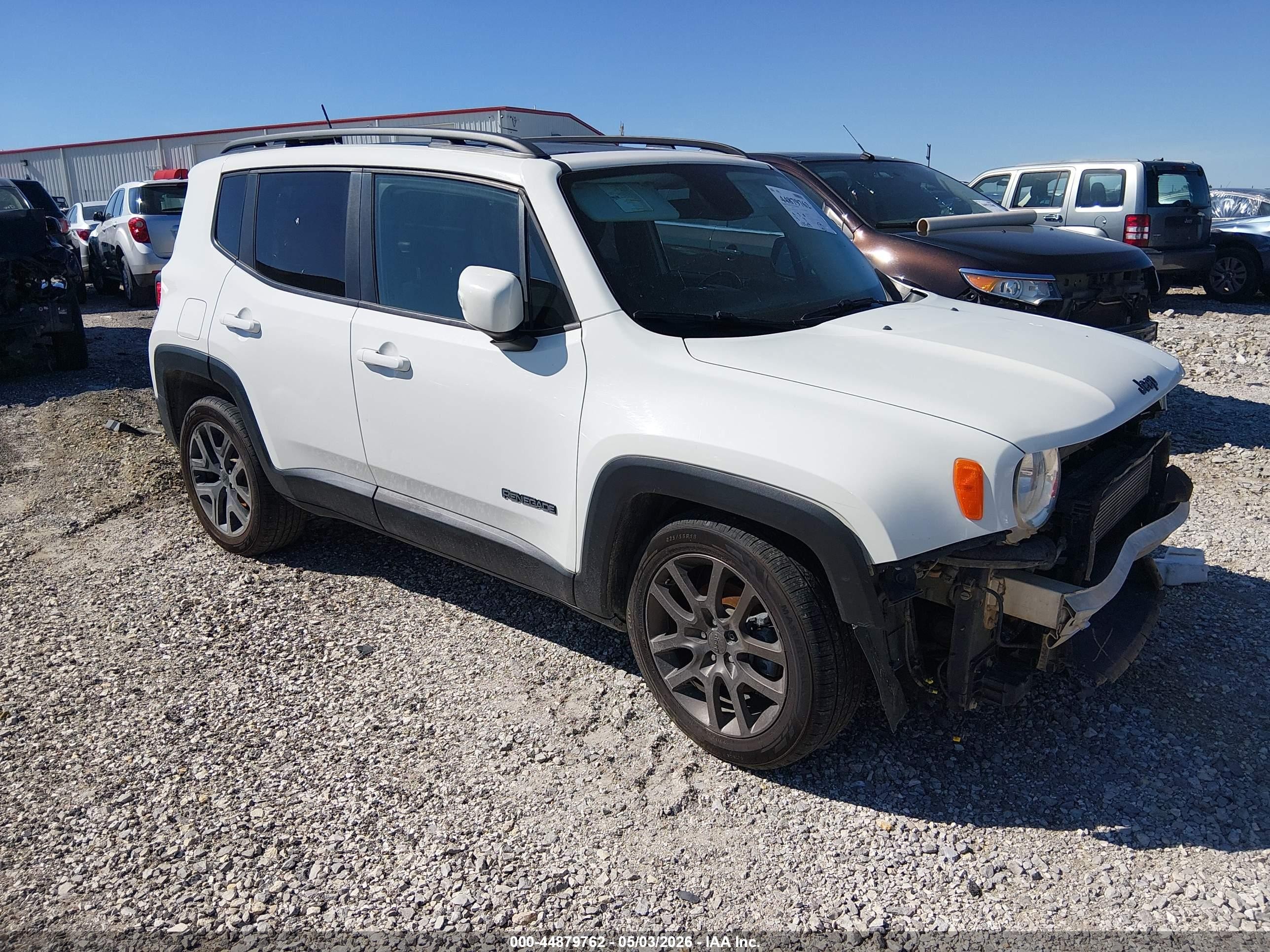 2017 Jeep Renegade Altitude, VIN ZACCJABB0HPE64474 — Front end