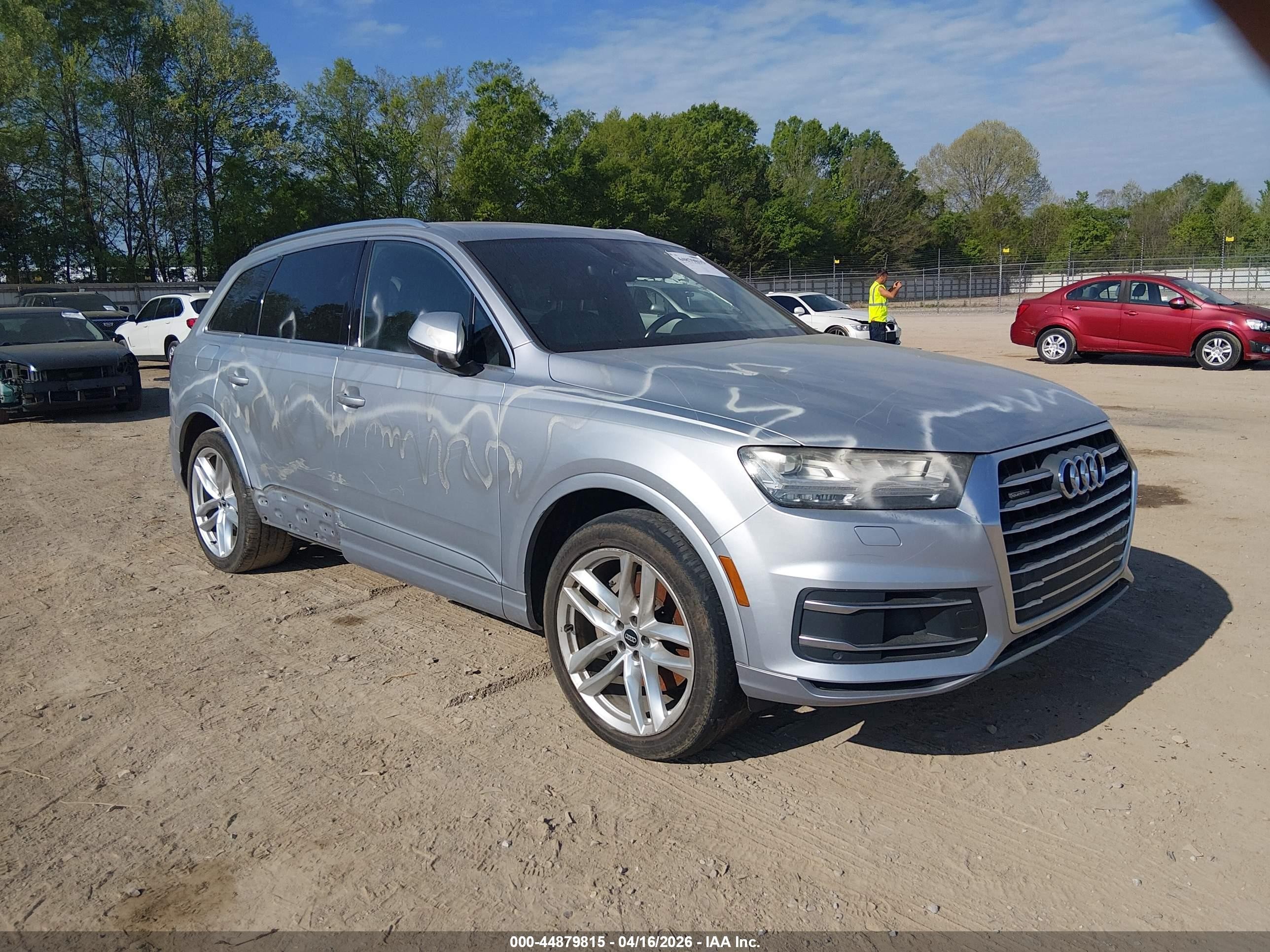 2017 Audi Q7 Prestige, VIN WA1VAAF71HD007602 — Vandalism
