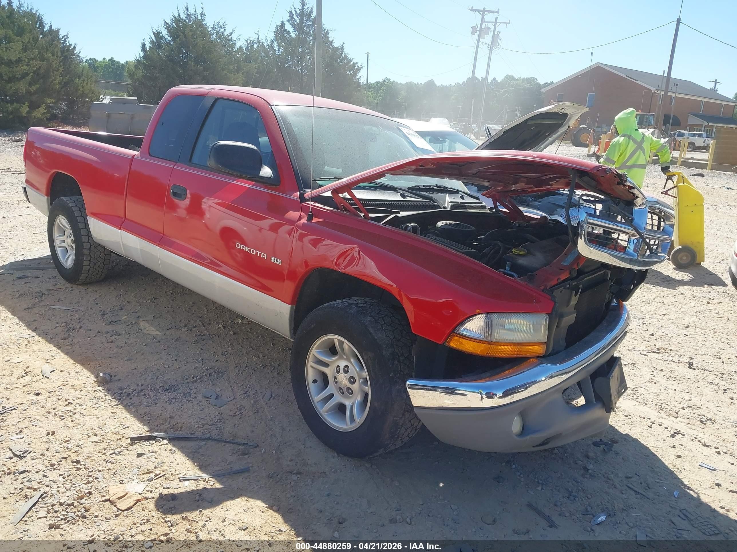 2001 Dodge Dakota, VIN 1B7GL22X71S307229 — Перед
