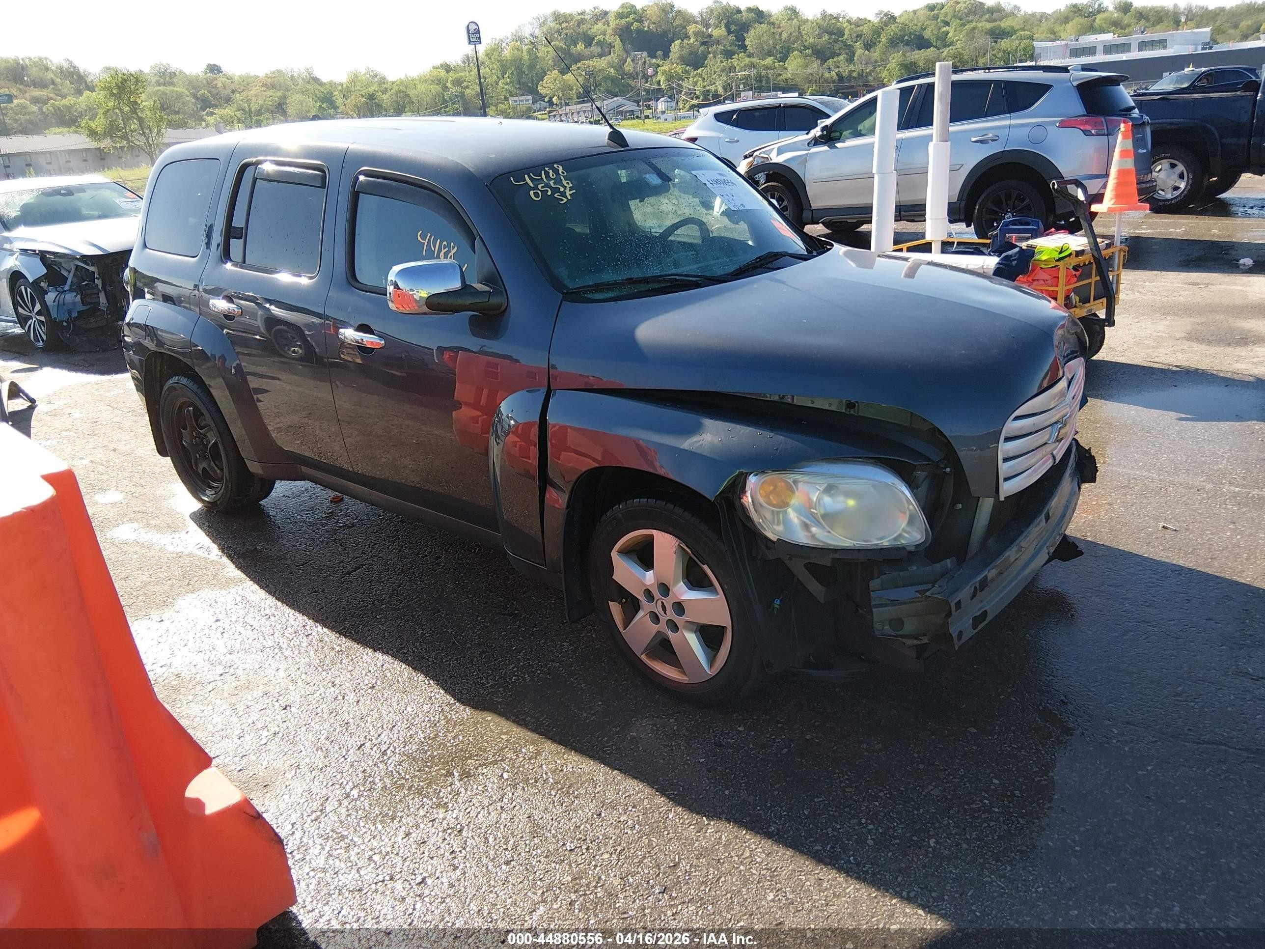 2011 Chevrolet HHR 1LT, VIN 3GNBABFW8BS654003 — Front end