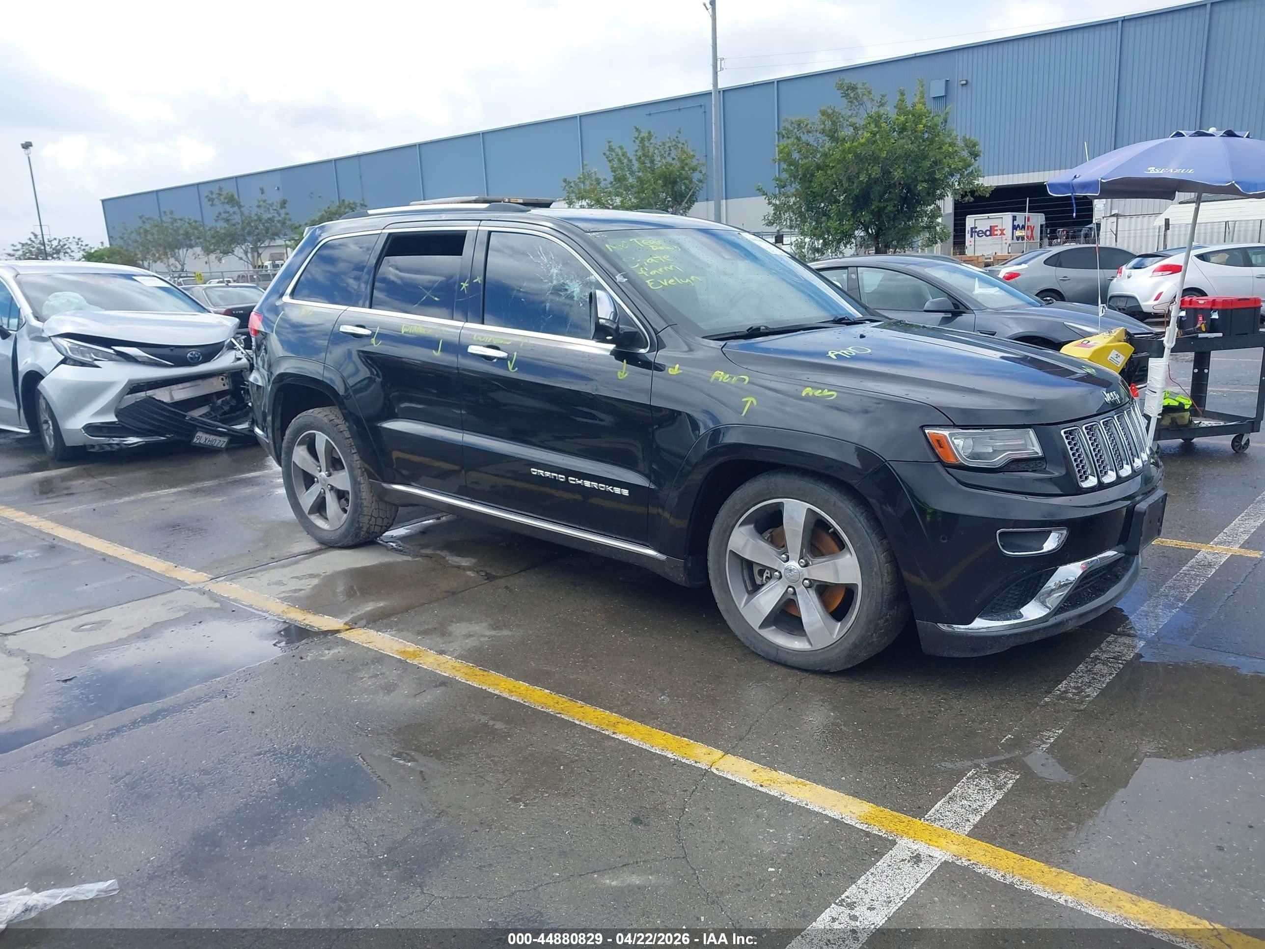 2014 Jeep Grand Cherokee Summit, VIN 1C4RJFJM1EC340658 — Vandalism
